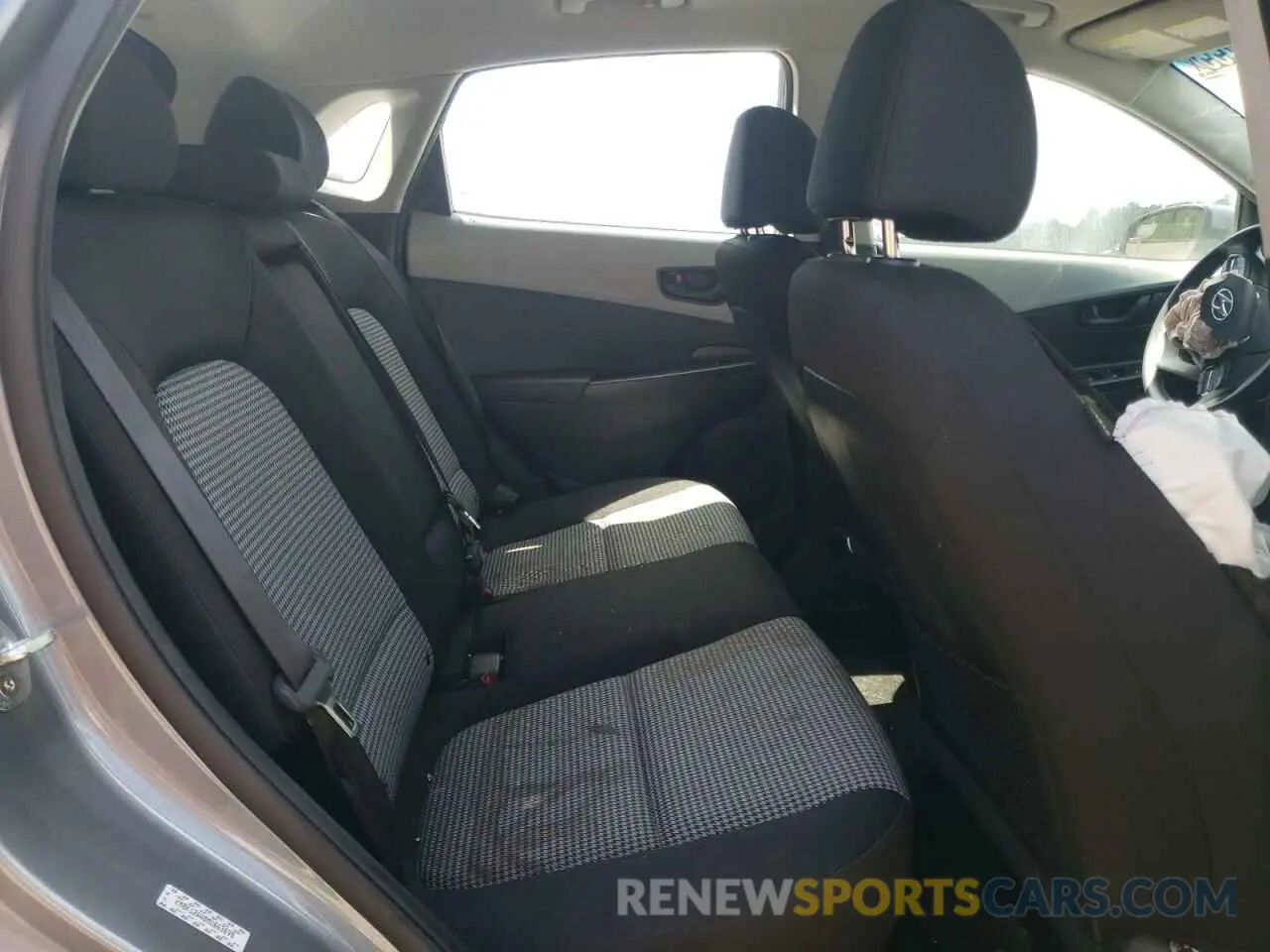 11 fotografías del automóvil dañado KM8K12AA0MU663698 HYUNDAI KONA 2021