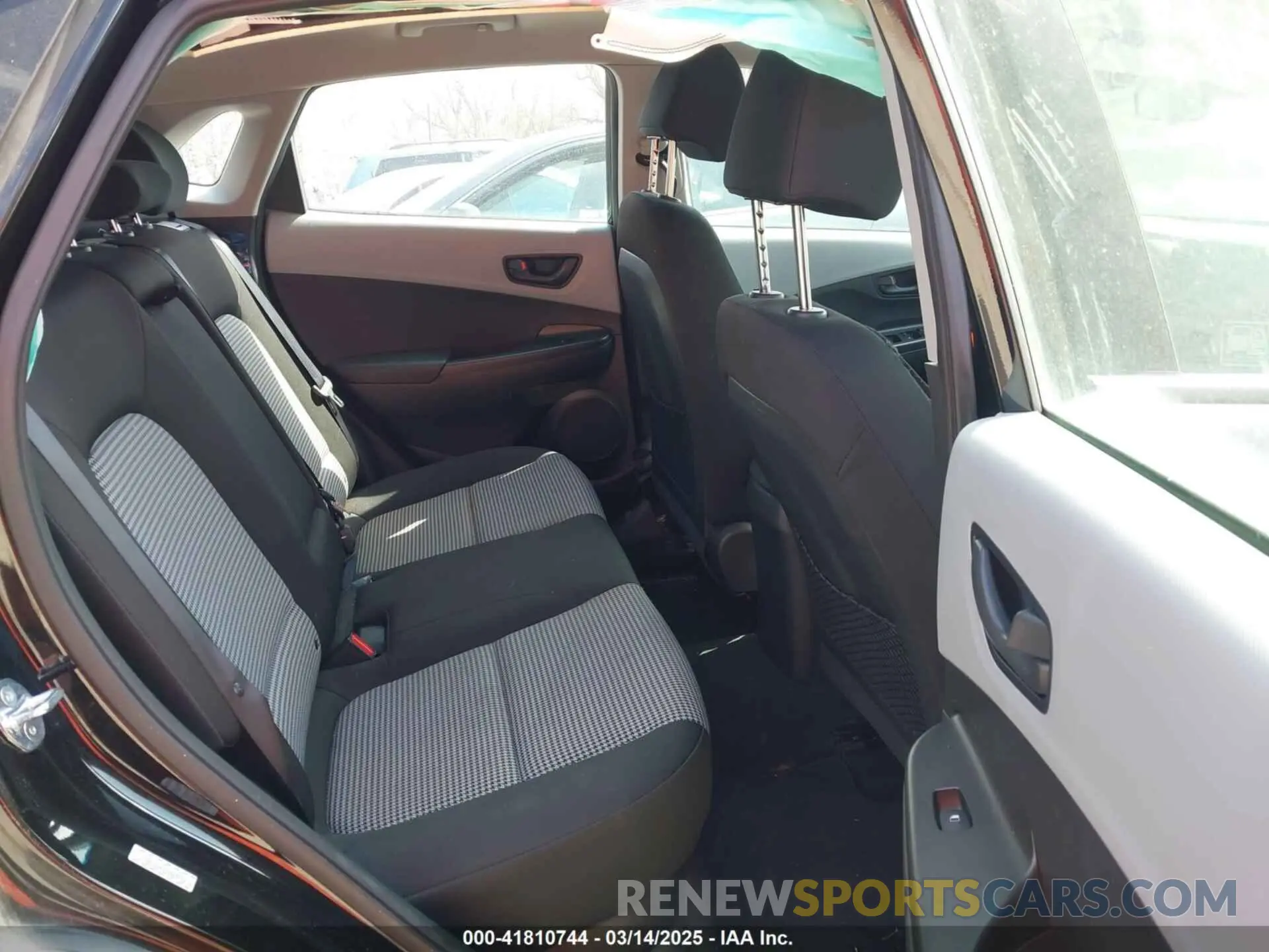 8 fotografías del automóvil dañado KM8K12AA1MU668473 HYUNDAI KONA 2021