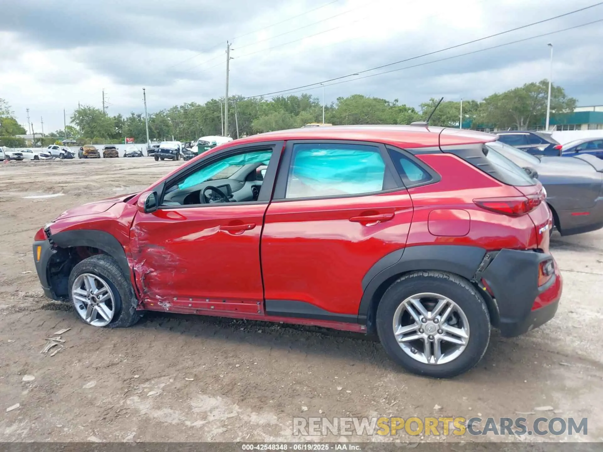 15 fotografías del automóvil dañado KM8K12AA2MU645154 HYUNDAI KONA 2021