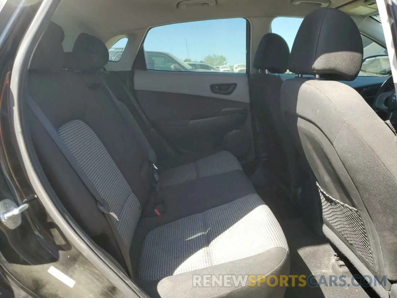 10 fotografías del automóvil dañado KM8K12AA6MU647750 HYUNDAI KONA 2021