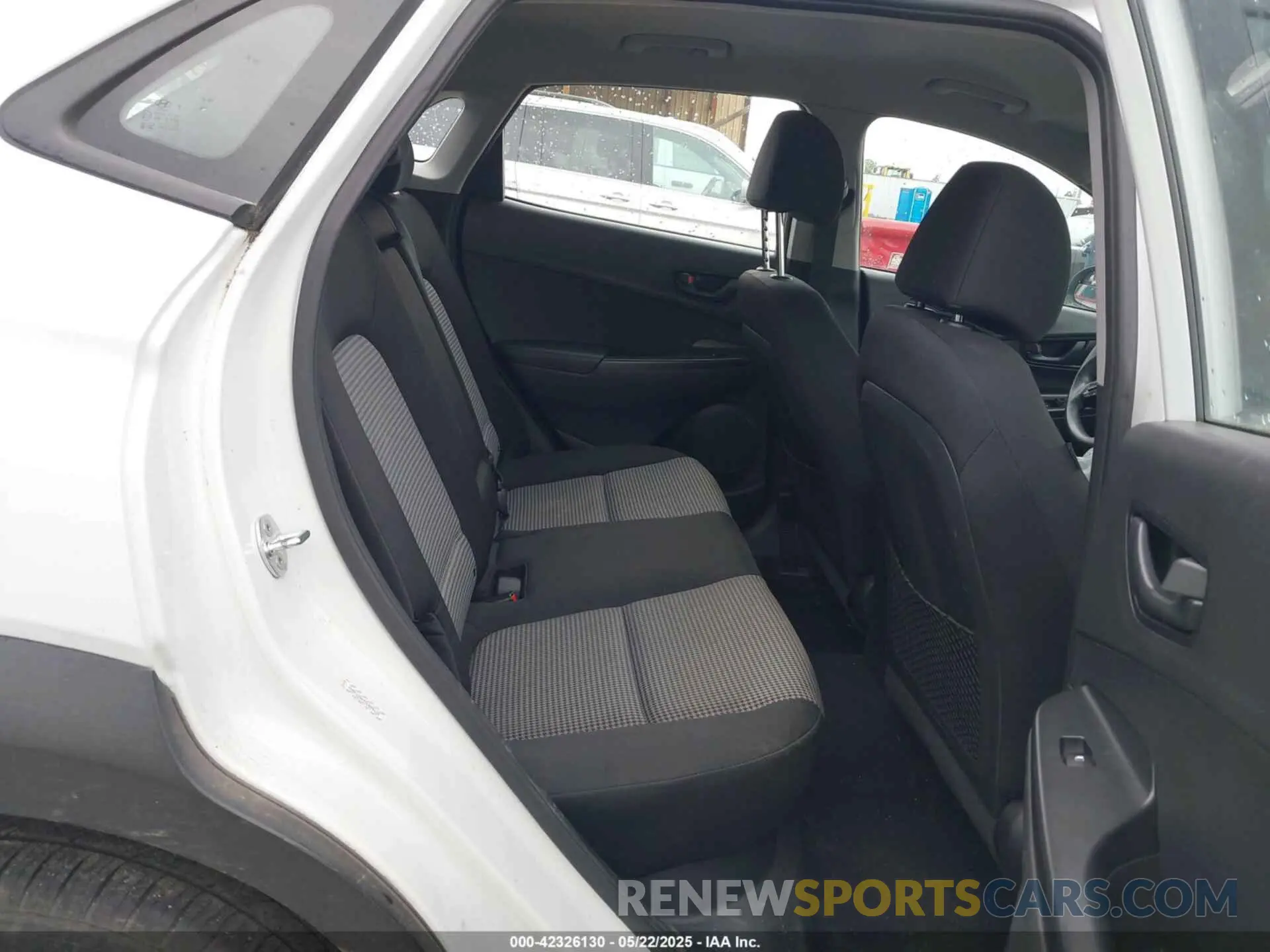8 fotografías del automóvil dañado KM8K12AA7MU609122 HYUNDAI KONA 2021