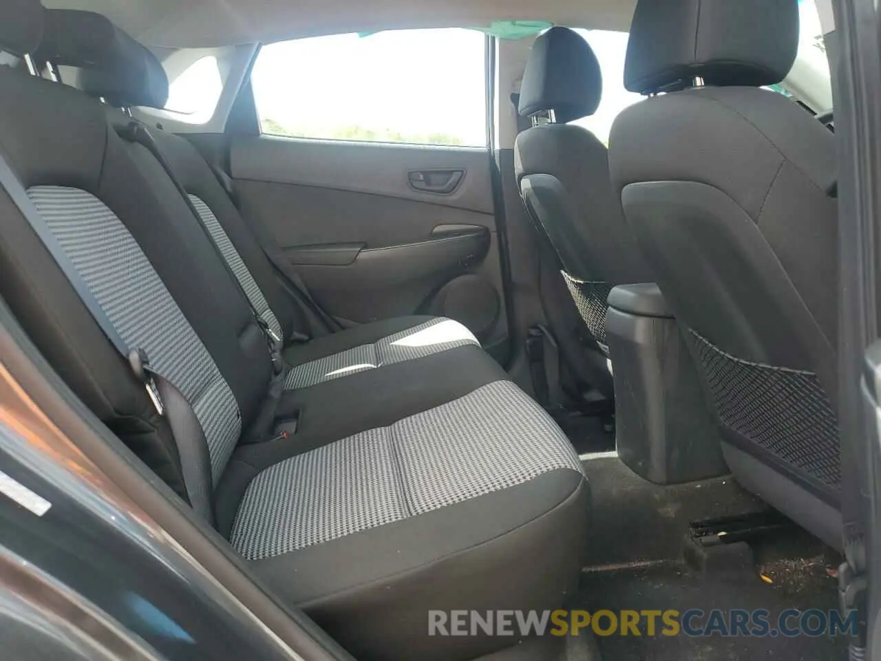 10 fotografías del automóvil dañado KM8K1CAA2MU646536 HYUNDAI KONA 2021