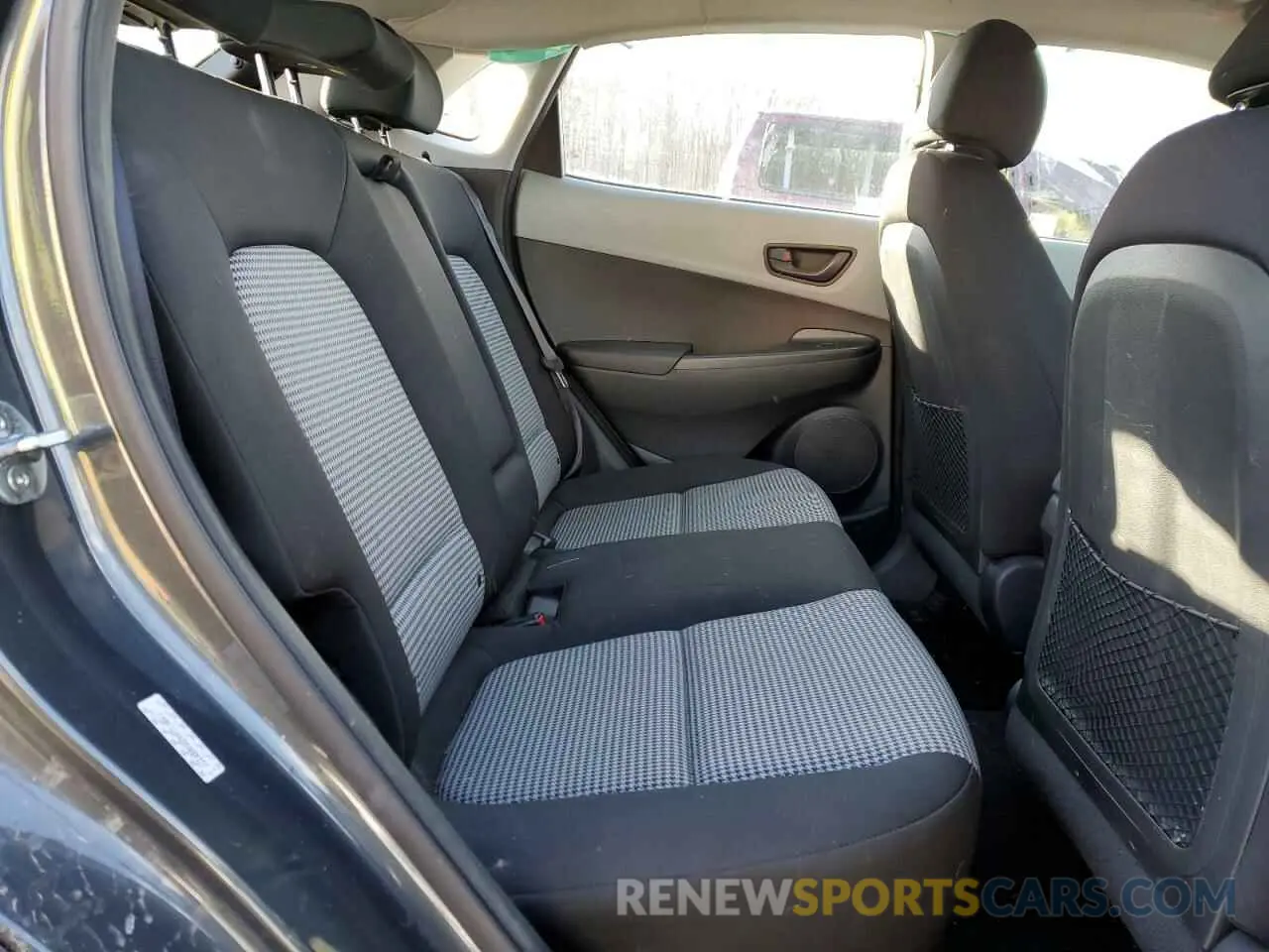 10 fotografías del automóvil dañado KM8K1CAA2MU680377 HYUNDAI KONA 2021