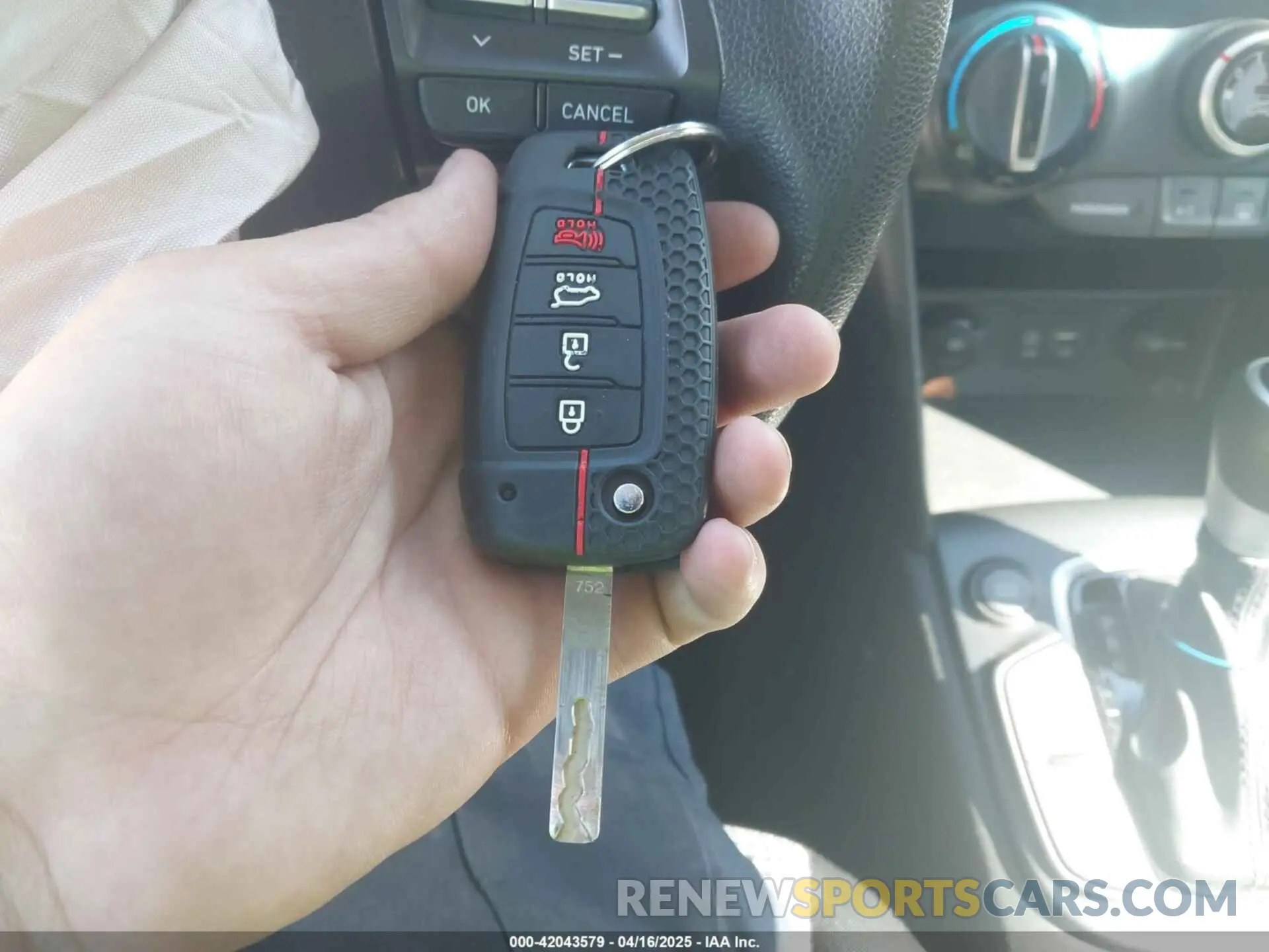 11 fotografías del automóvil dañado KM8K1CAA3MU674975 HYUNDAI KONA 2021