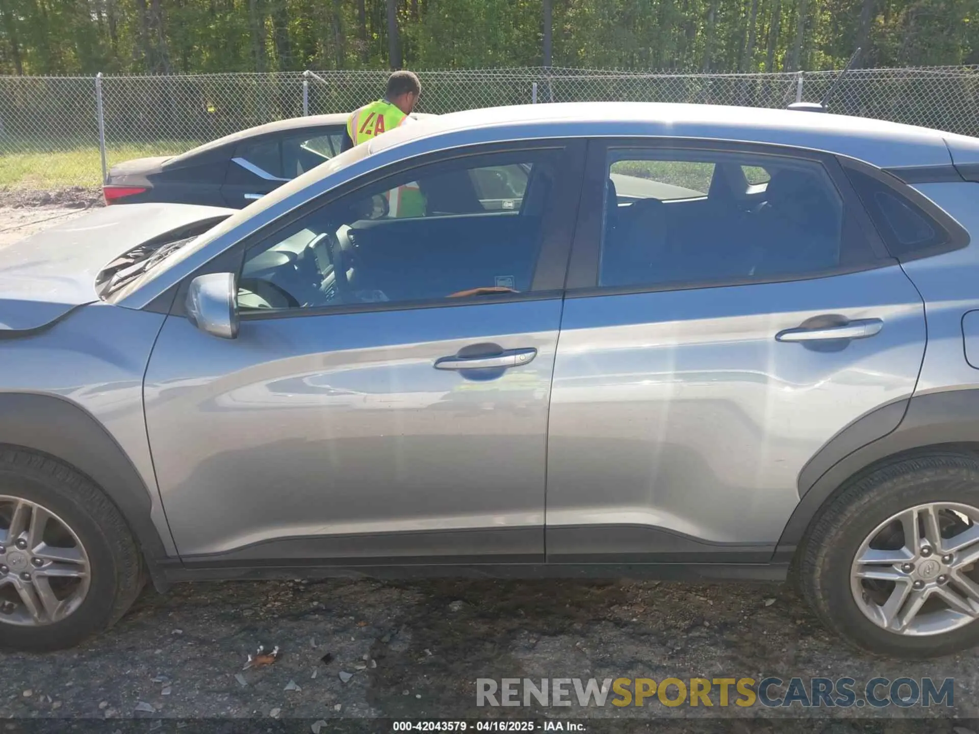 14 fotografías del automóvil dañado KM8K1CAA3MU674975 HYUNDAI KONA 2021