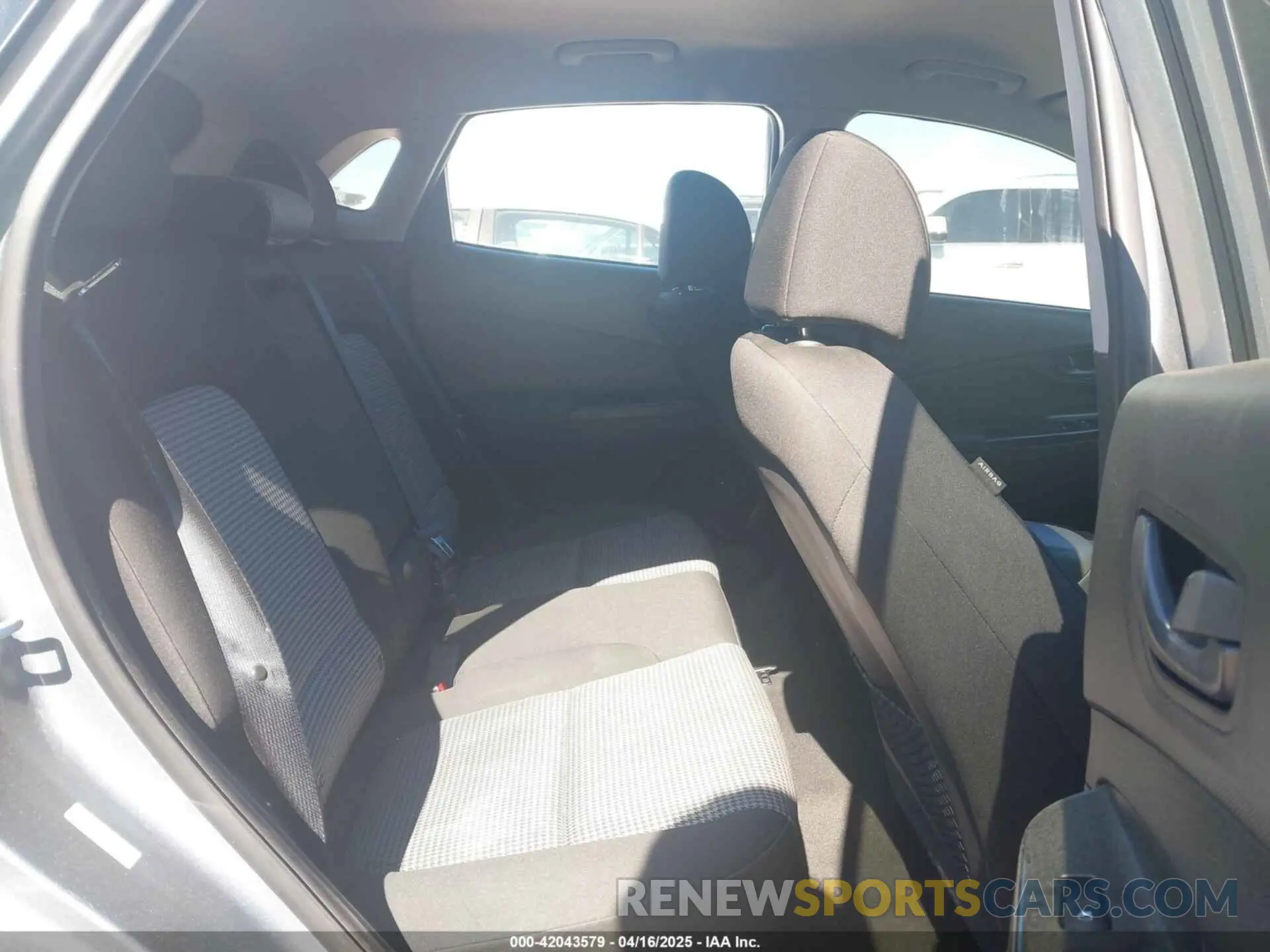 8 fotografías del automóvil dañado KM8K1CAA3MU674975 HYUNDAI KONA 2021