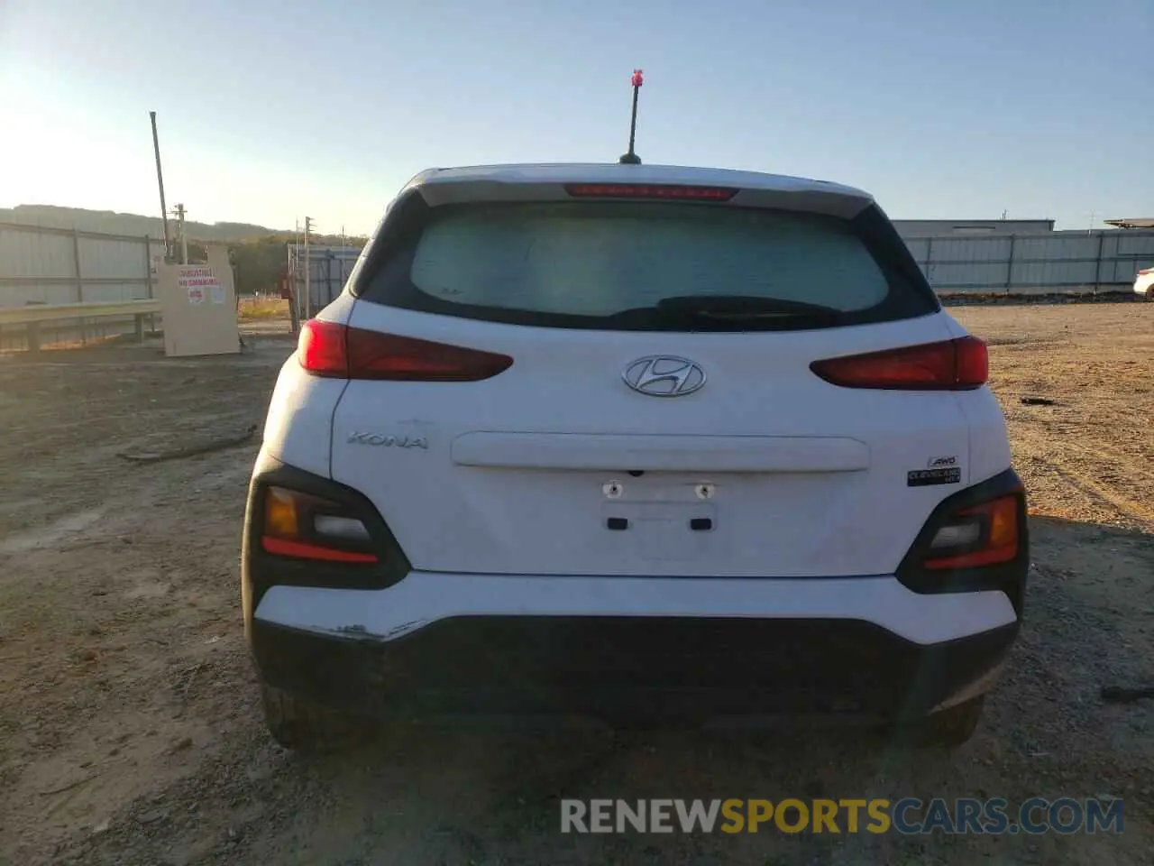 6 fotografías del automóvil dañado KM8K1CAA8MU657962 HYUNDAI KONA 2021