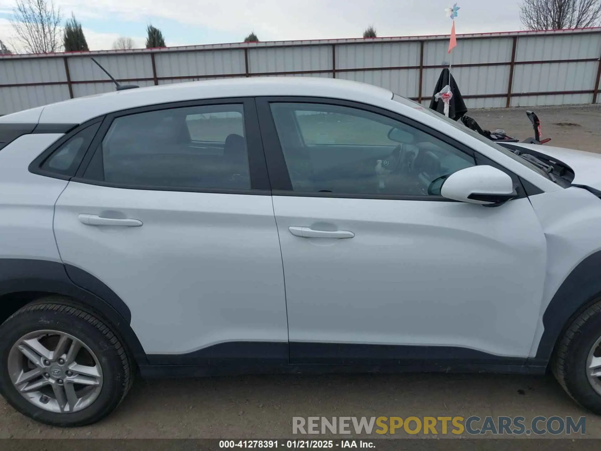 14 fotografías del automóvil dañado KM8K1CAA8MU691948 HYUNDAI KONA 2021