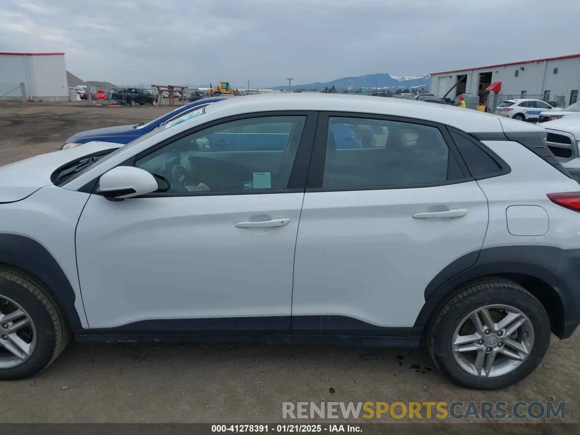 15 fotografías del automóvil dañado KM8K1CAA8MU691948 HYUNDAI KONA 2021