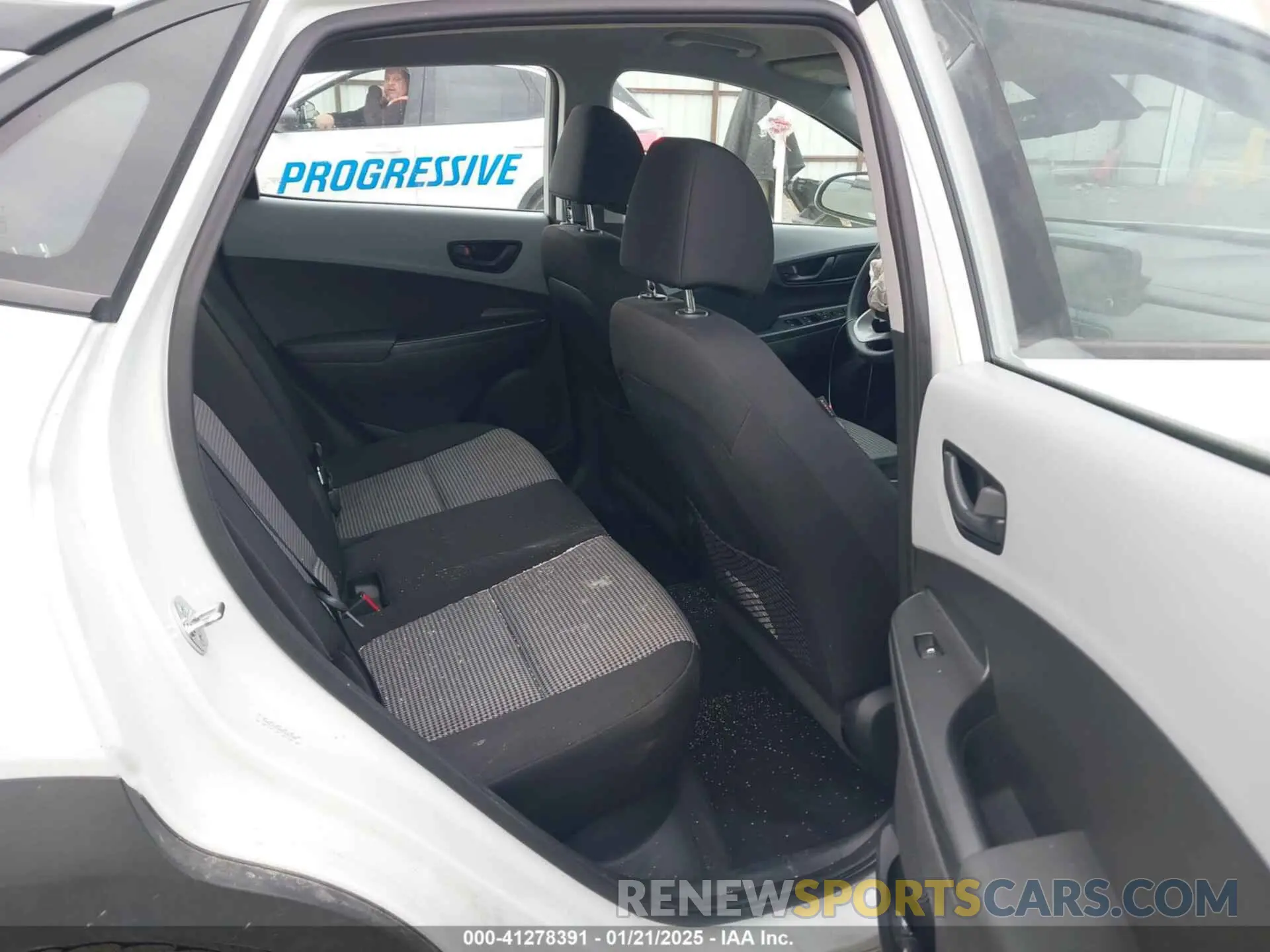 8 fotografías del automóvil dañado KM8K1CAA8MU691948 HYUNDAI KONA 2021
