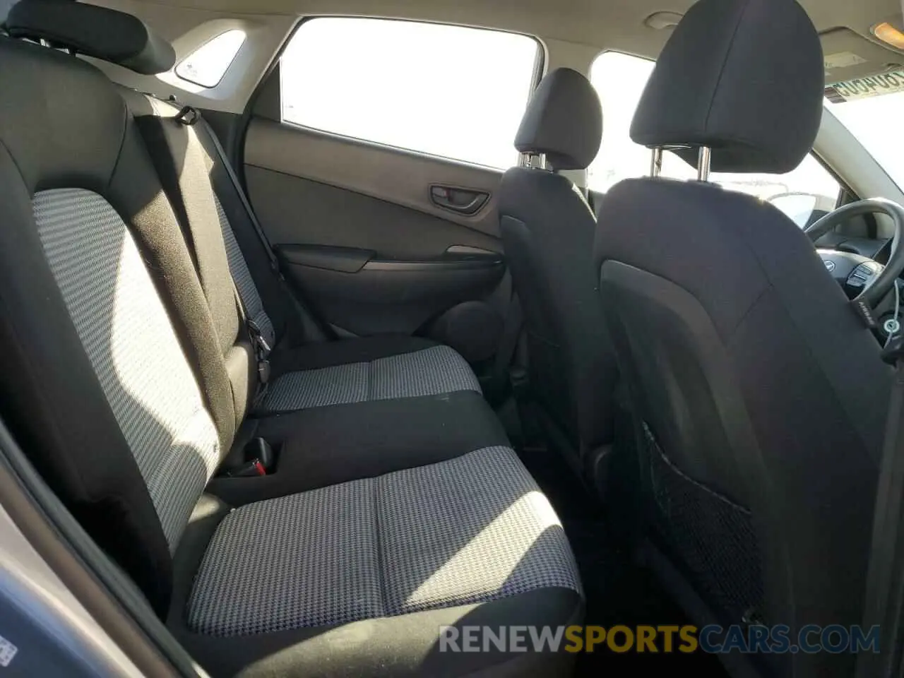 10 fotografías del automóvil dañado KM8K1CAA9MU704738 HYUNDAI KONA 2021