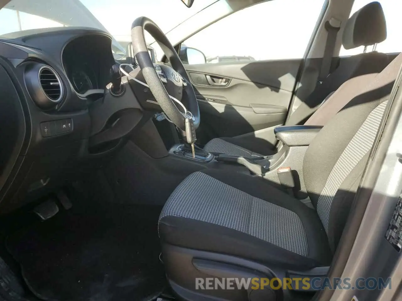 7 fotografías del automóvil dañado KM8K1CAA9MU704738 HYUNDAI KONA 2021