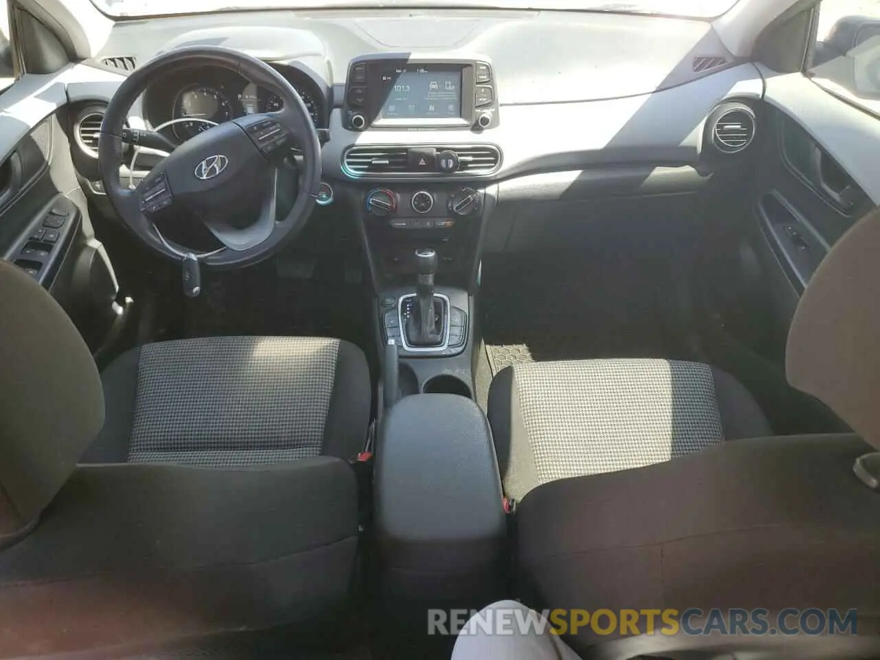 8 fotografías del automóvil dañado KM8K22AA5MU612856 HYUNDAI KONA 2021