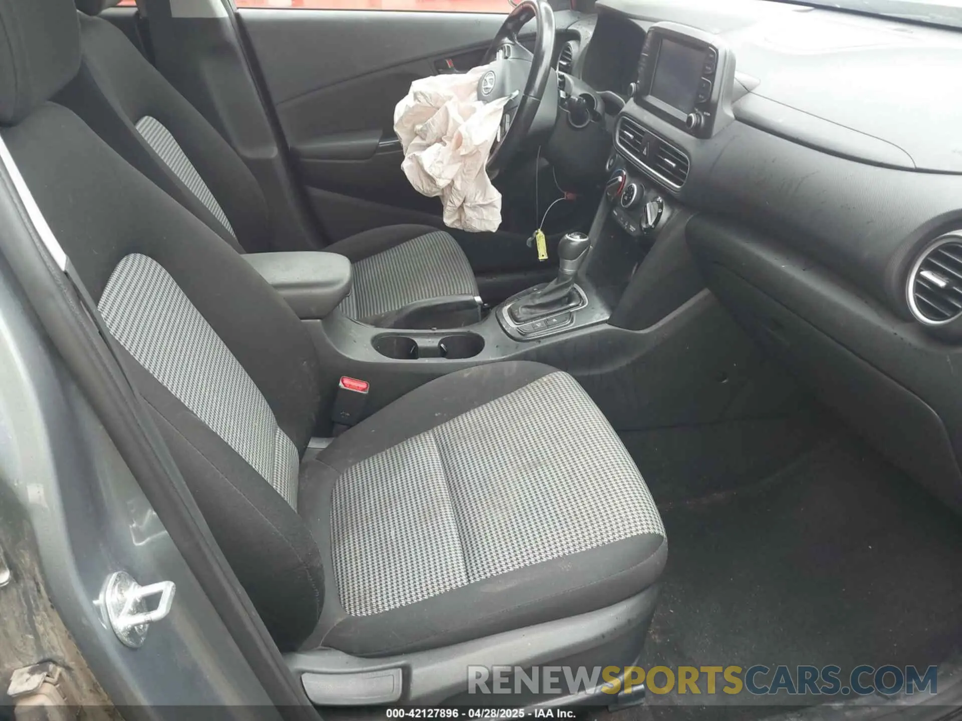 5 fotografías del automóvil dañado KM8K22AA7MU639489 HYUNDAI KONA 2021