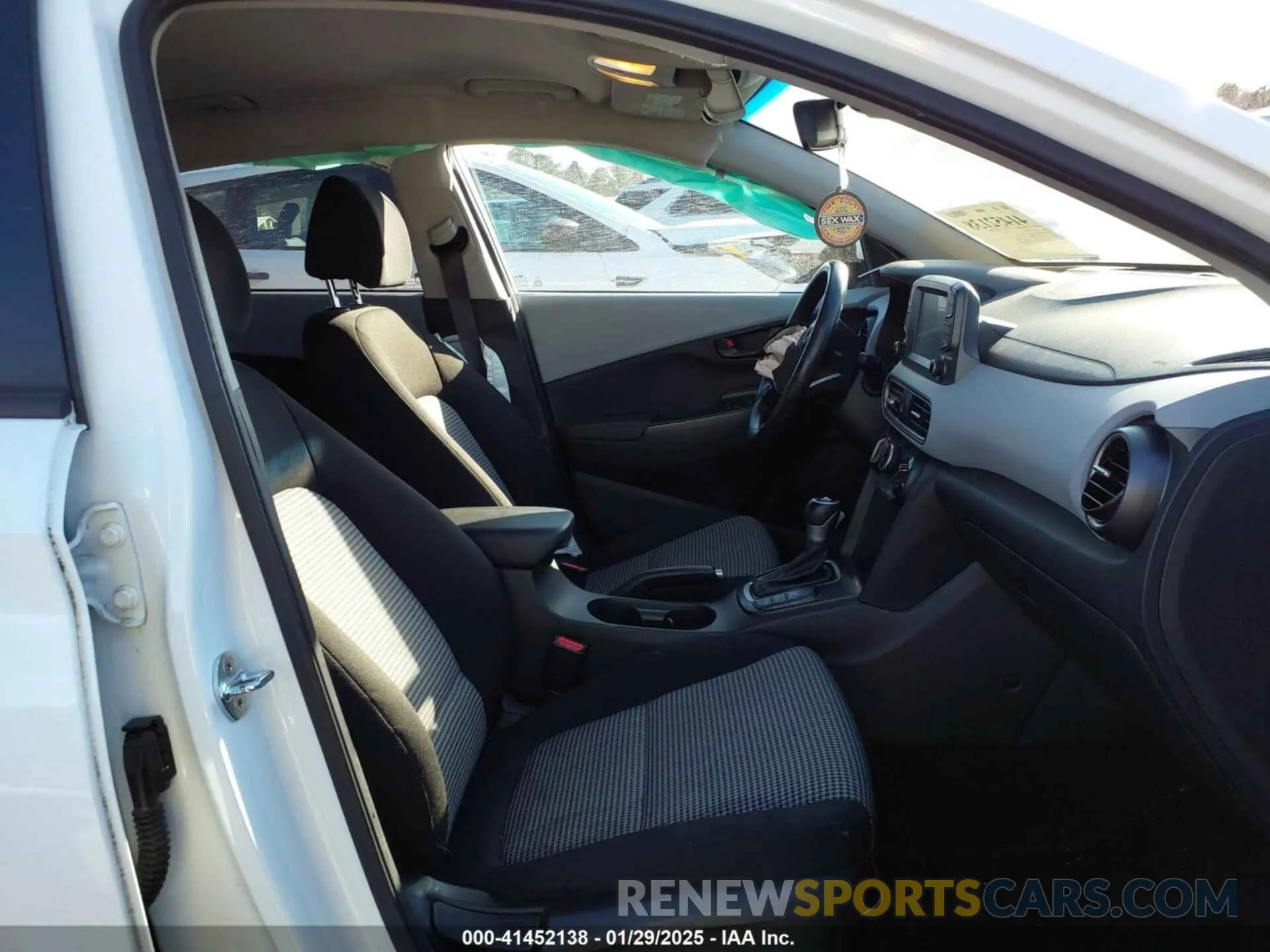 5 fotografías del automóvil dañado KM8K22AA9MU736208 HYUNDAI KONA 2021