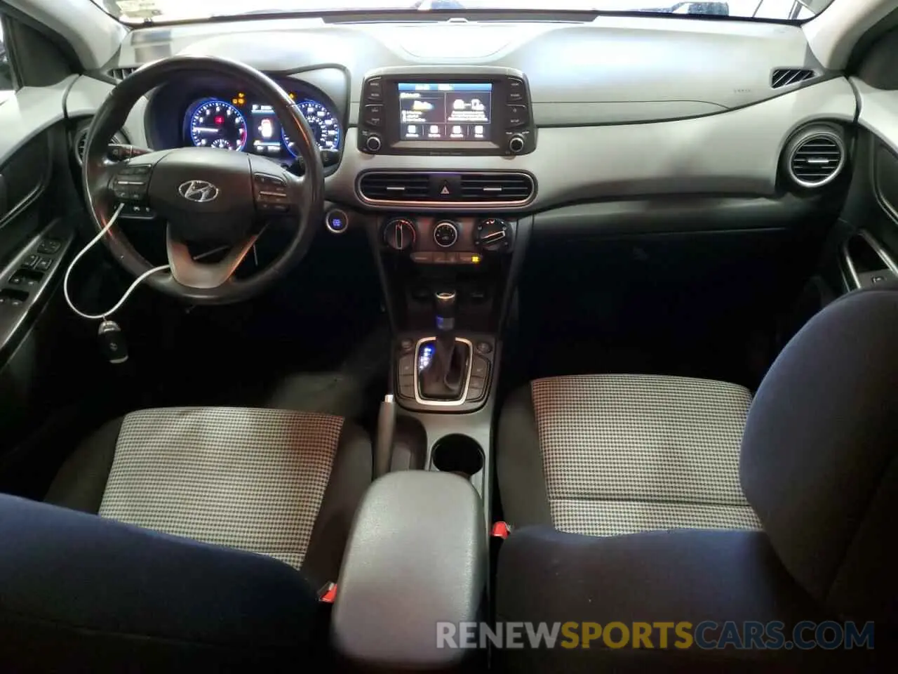 8 fotografías del automóvil dañado KM8K2CAA3MU739742 HYUNDAI KONA 2021