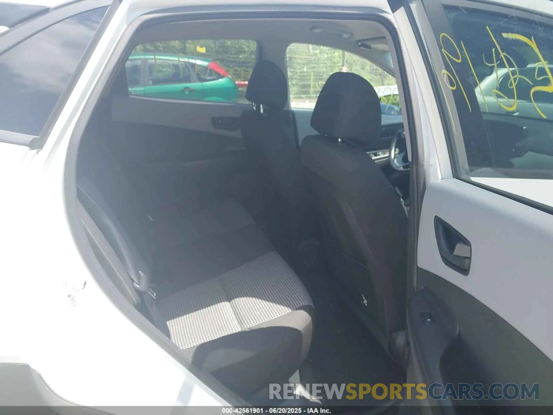 8 fotografías del automóvil dañado KM8K2CAA6MU602407 HYUNDAI KONA 2021