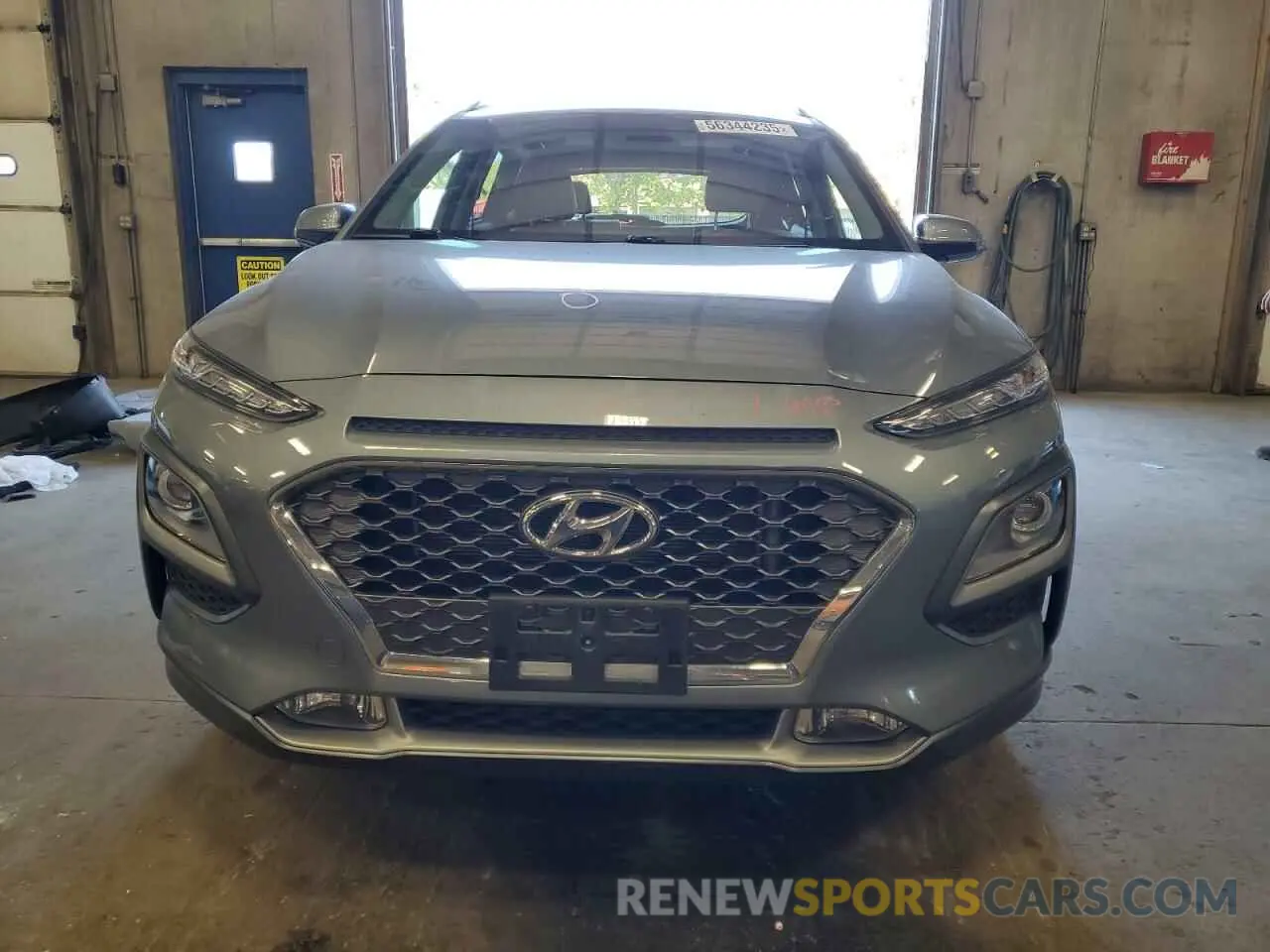 5 fotografías del automóvil dañado KM8K3CA50MU612642 HYUNDAI KONA 2021