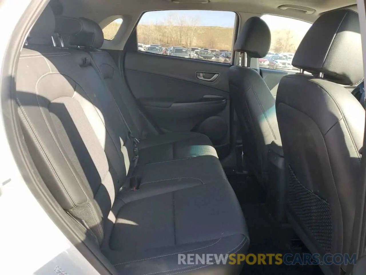 11 fotografías del automóvil dañado KM8K3CA51MU630521 HYUNDAI KONA 2021