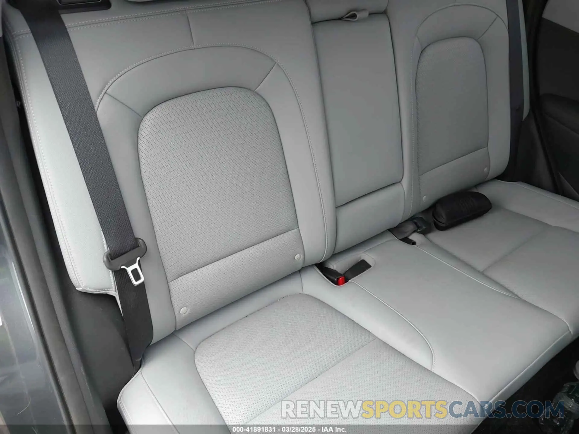 8 fotografías del automóvil dañado KM8K3CA51MU695241 HYUNDAI KONA 2021