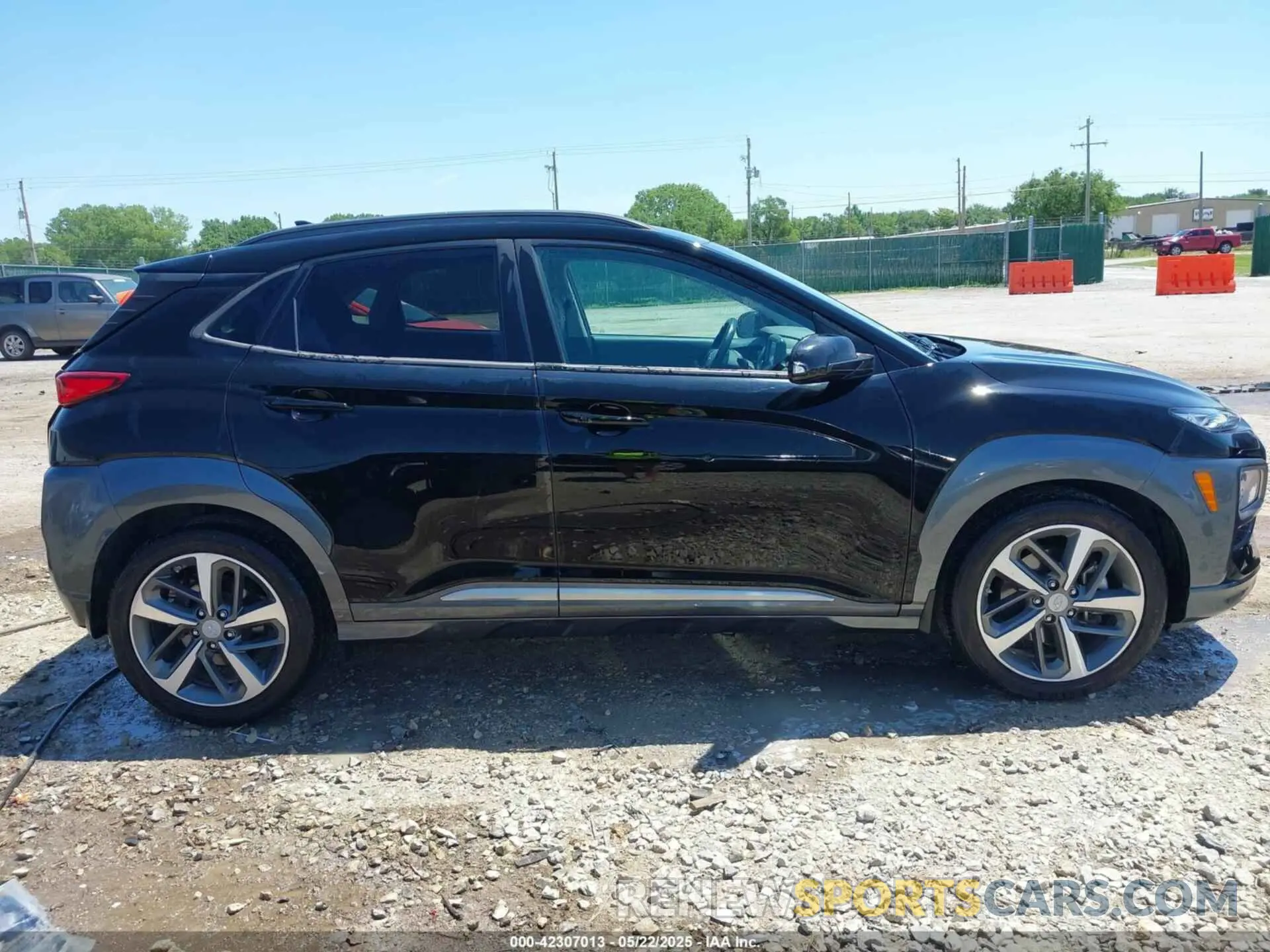 13 fotografías del automóvil dañado KM8K3CA52MU667416 HYUNDAI KONA 2021