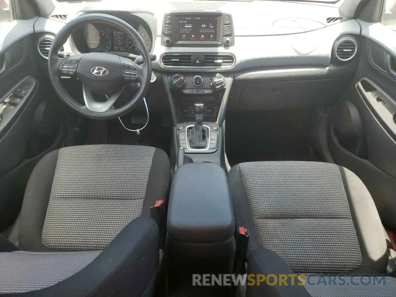 8 fotografías del automóvil dañado KM8K6CAA4MU745764 HYUNDAI KONA 2021