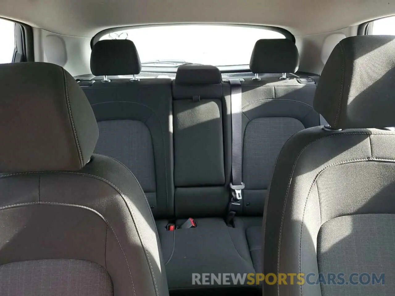 10 fotografías del automóvil dañado KM8K1CAB1NU894934 HYUNDAI KONA 2022