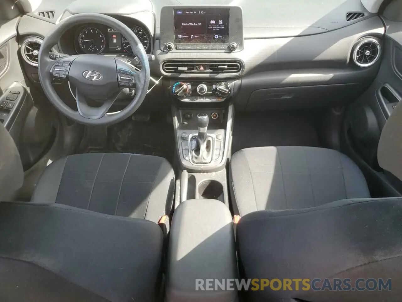 8 fotografías del automóvil dañado KM8K22AB1NU811851 HYUNDAI KONA 2022