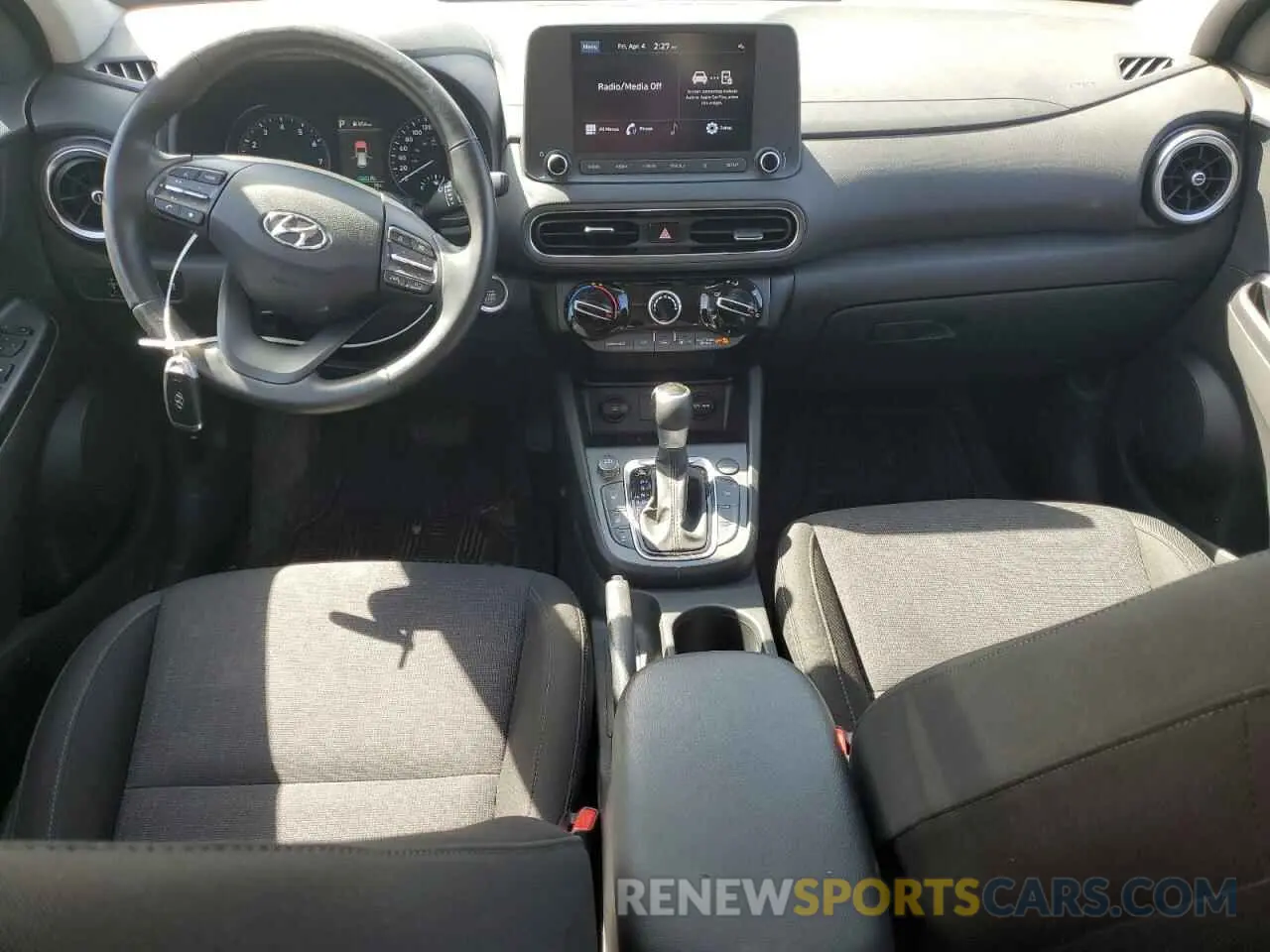 8 fotografías del automóvil dañado KM8K22ABXNU781216 HYUNDAI KONA 2022