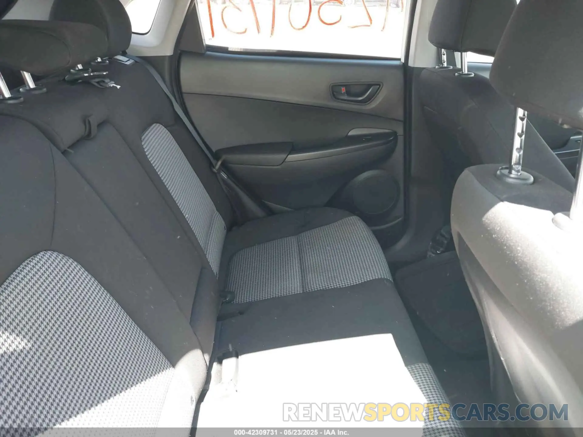 8 fotografías del automóvil dañado KM8K2CAB1NU825562 HYUNDAI KONA 2022
