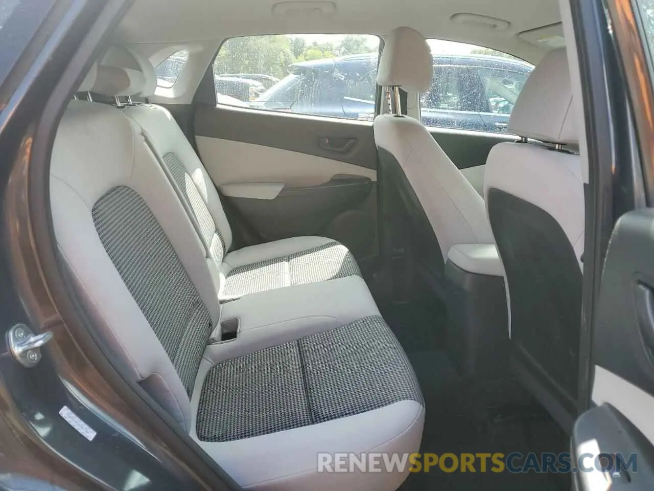 10 fotografías del automóvil dañado KM8K2CAB3NU867764 HYUNDAI KONA 2022