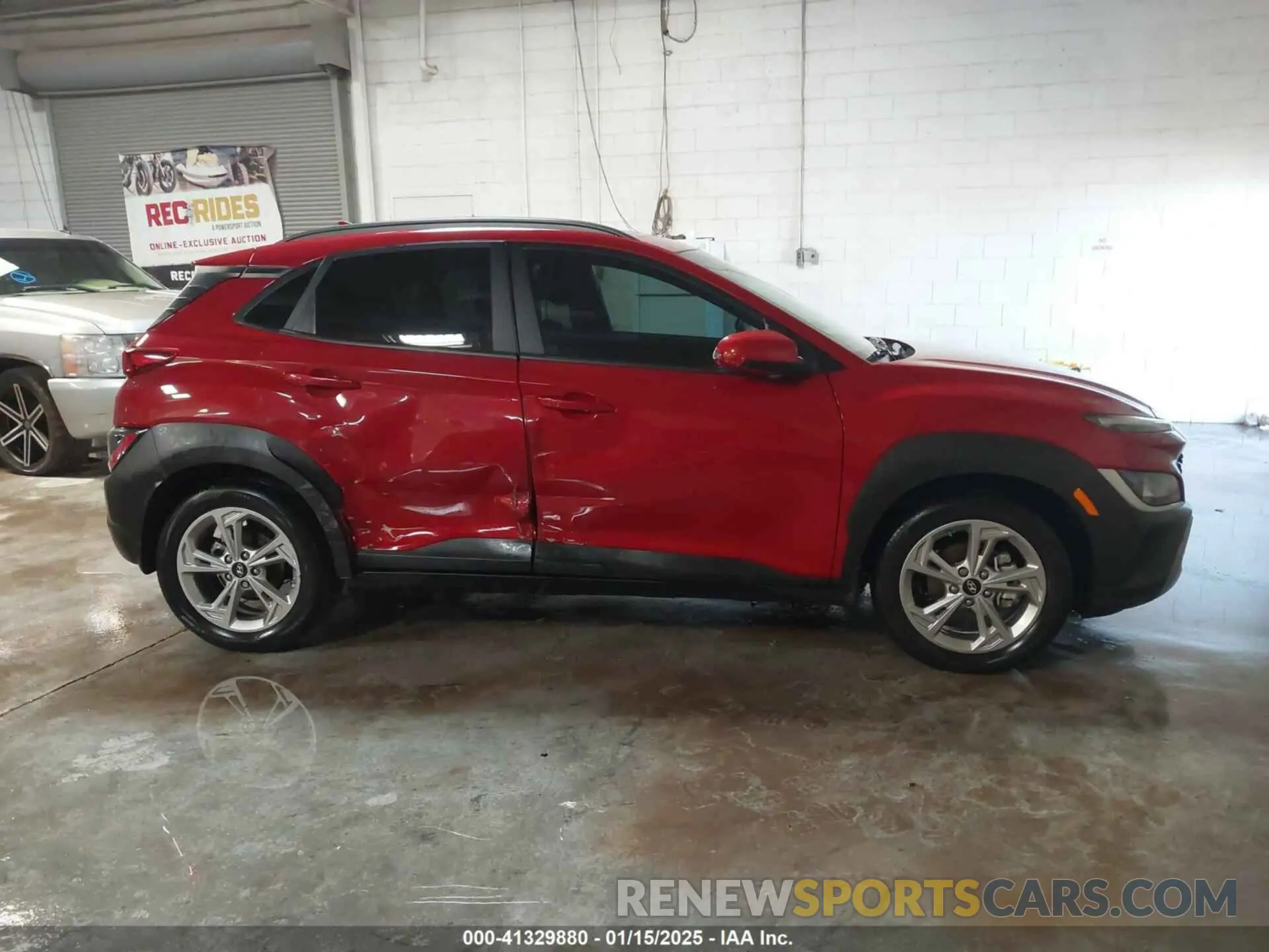13 fotografías del automóvil dañado KM8K32AB7NU891234 HYUNDAI KONA 2022