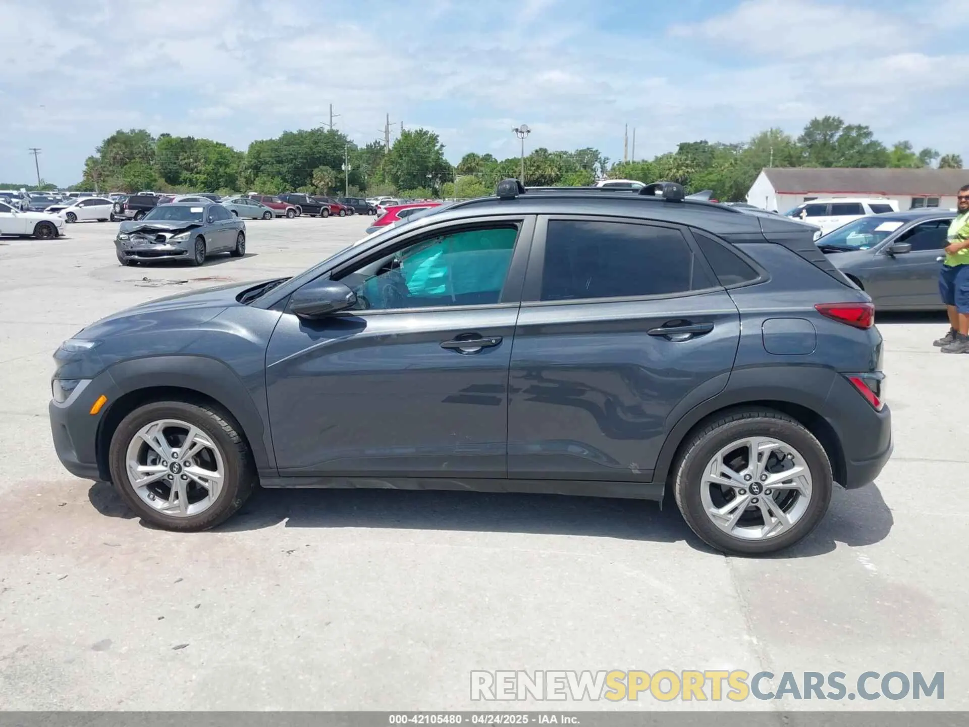 13 fotografías del automóvil dañado KM8K32AB9NU915730 HYUNDAI KONA 2022