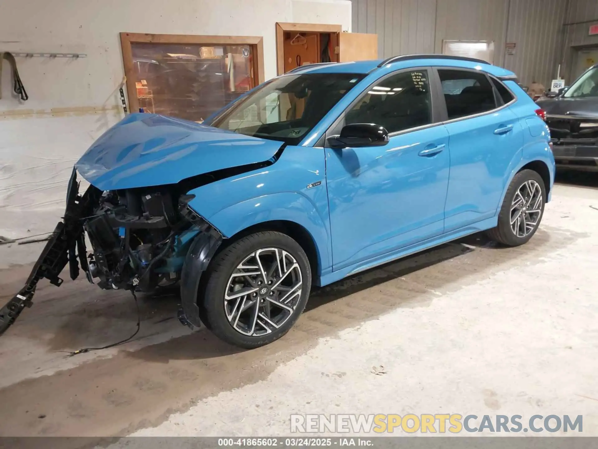 2 fotografías del automóvil dañado KM8K3CA3XNU840731 HYUNDAI KONA 2022