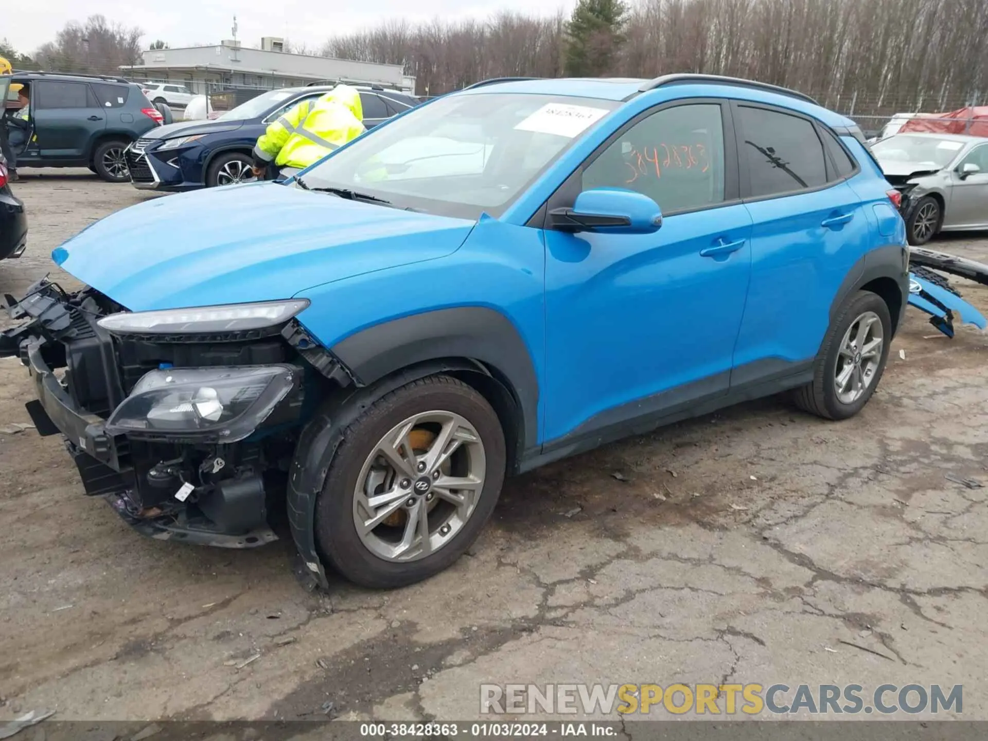 2 fotografías del automóvil dañado KM8K3CAB1NU762587 HYUNDAI KONA 2022