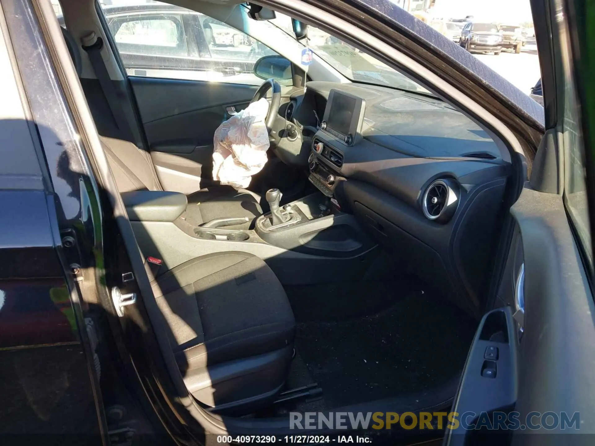 5 fotografías del automóvil dañado KM8K3CAB2NU843873 HYUNDAI KONA 2022