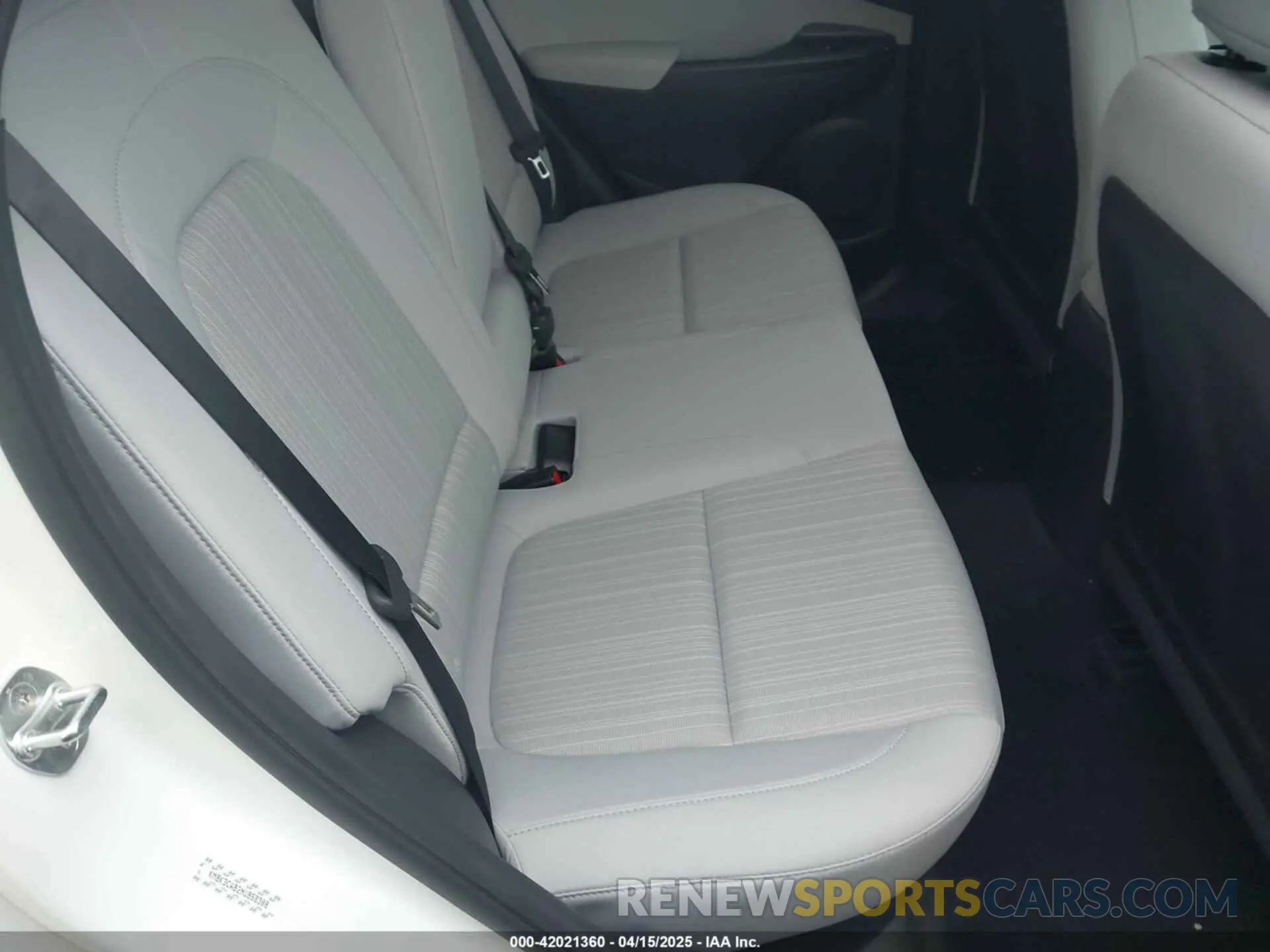8 fotografías del automóvil dañado KM8K3CAB2NU858308 HYUNDAI KONA 2022