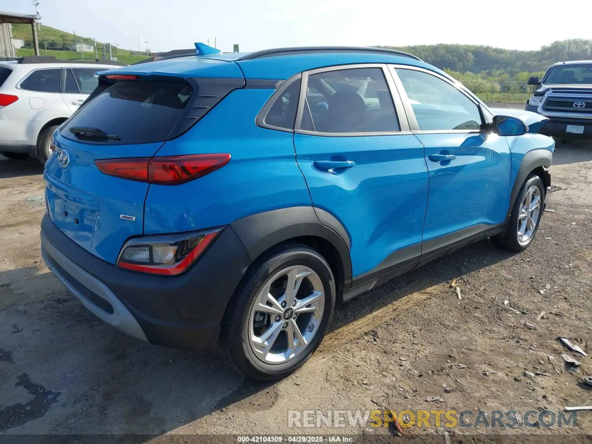 4 fotografías del automóvil dañado KM8K3CAB5NU903239 HYUNDAI KONA 2022