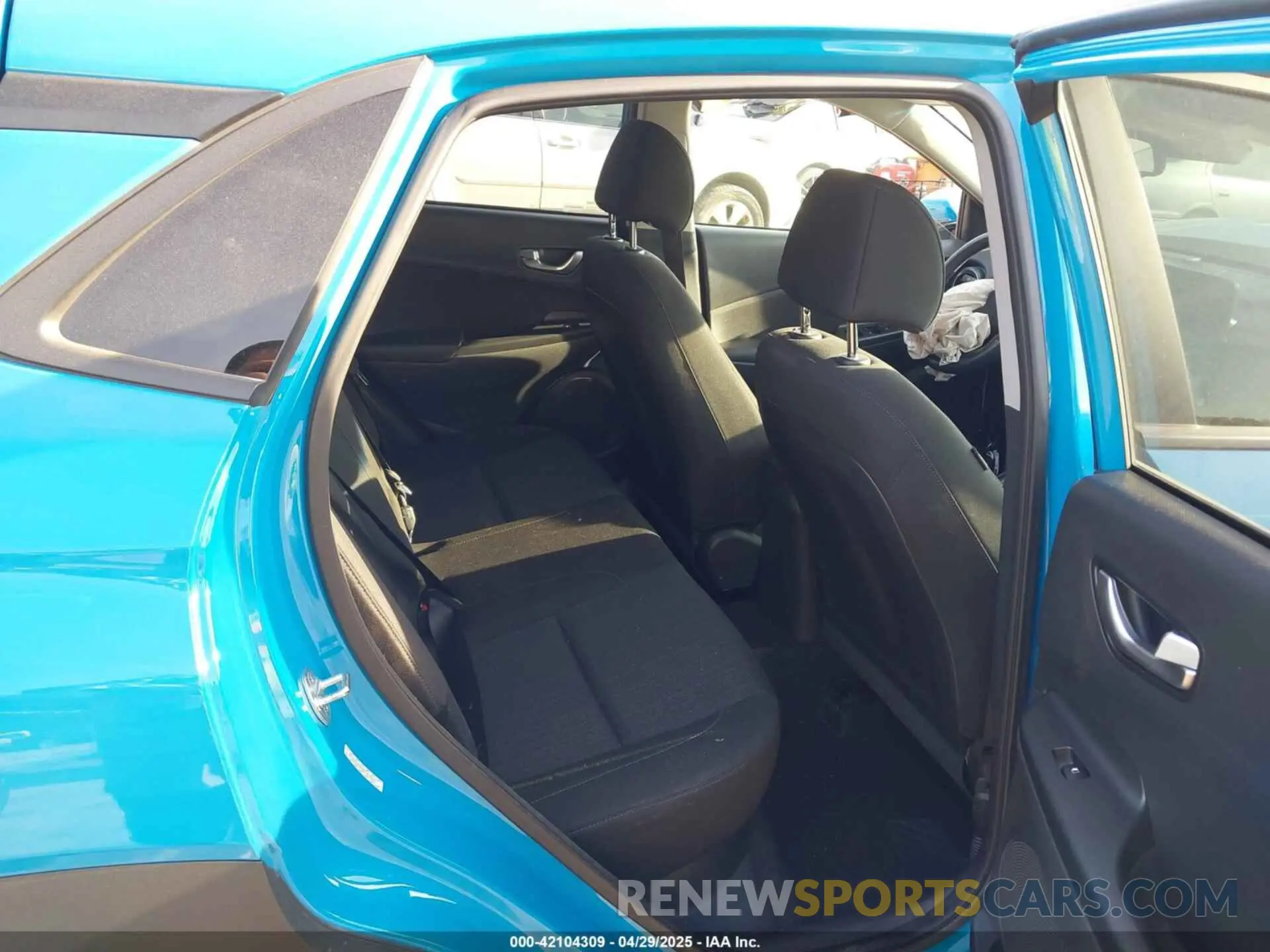 8 fotografías del automóvil dañado KM8K3CAB5NU903239 HYUNDAI KONA 2022