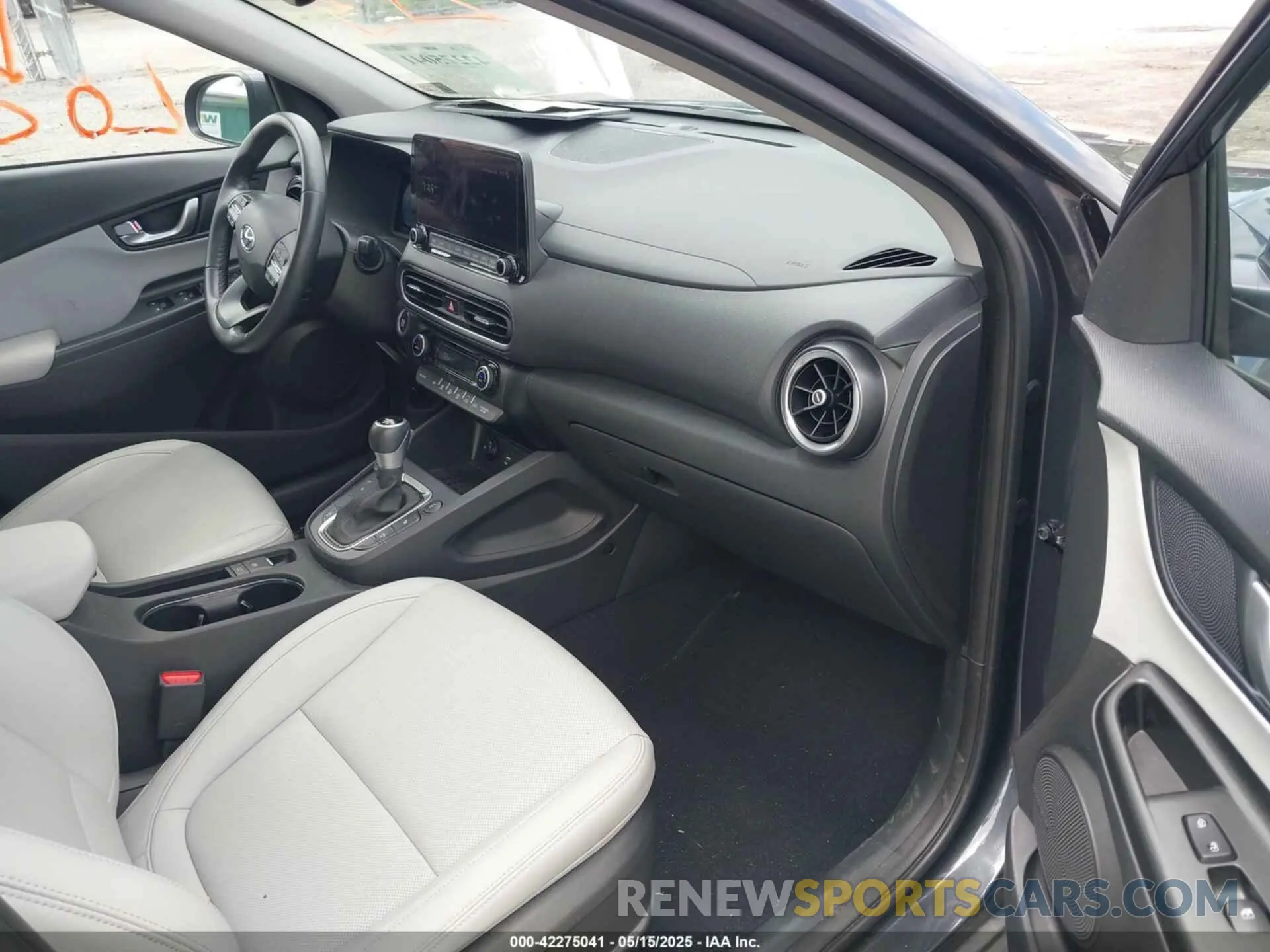 5 fotografías del automóvil dañado KM8K5CA33NU926120 HYUNDAI KONA 2022