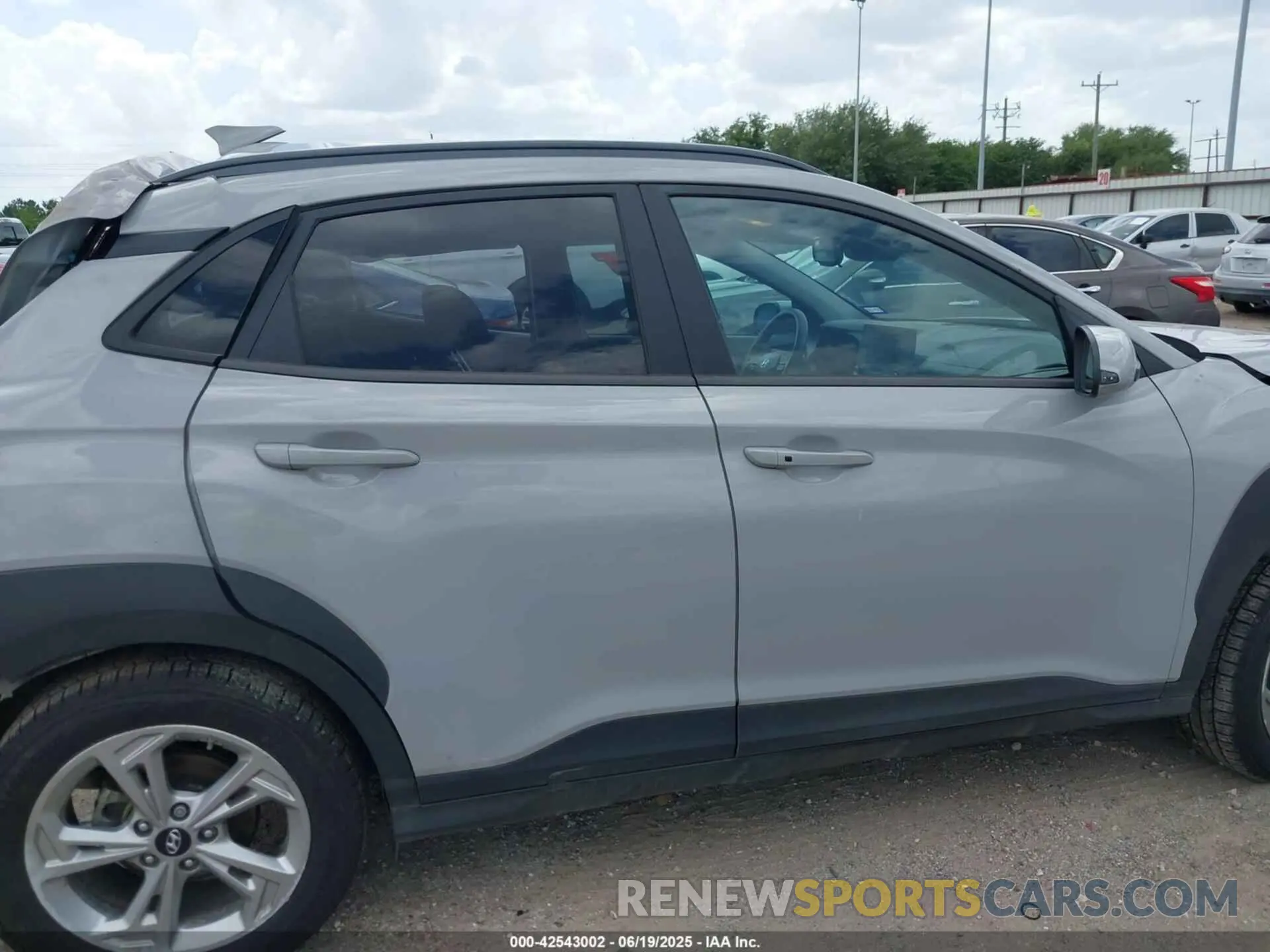 14 fotografías del automóvil dañado KM8K62AB7NU905270 HYUNDAI KONA 2022