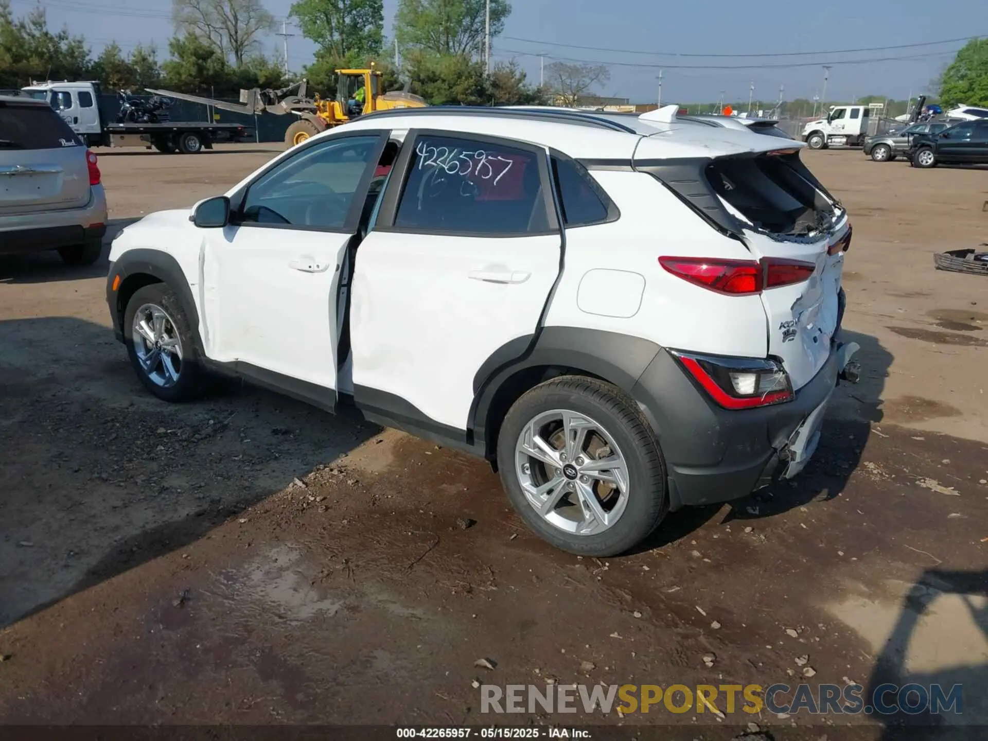 3 fotografías del automóvil dañado KM8K6CAB7NU901581 HYUNDAI KONA 2022