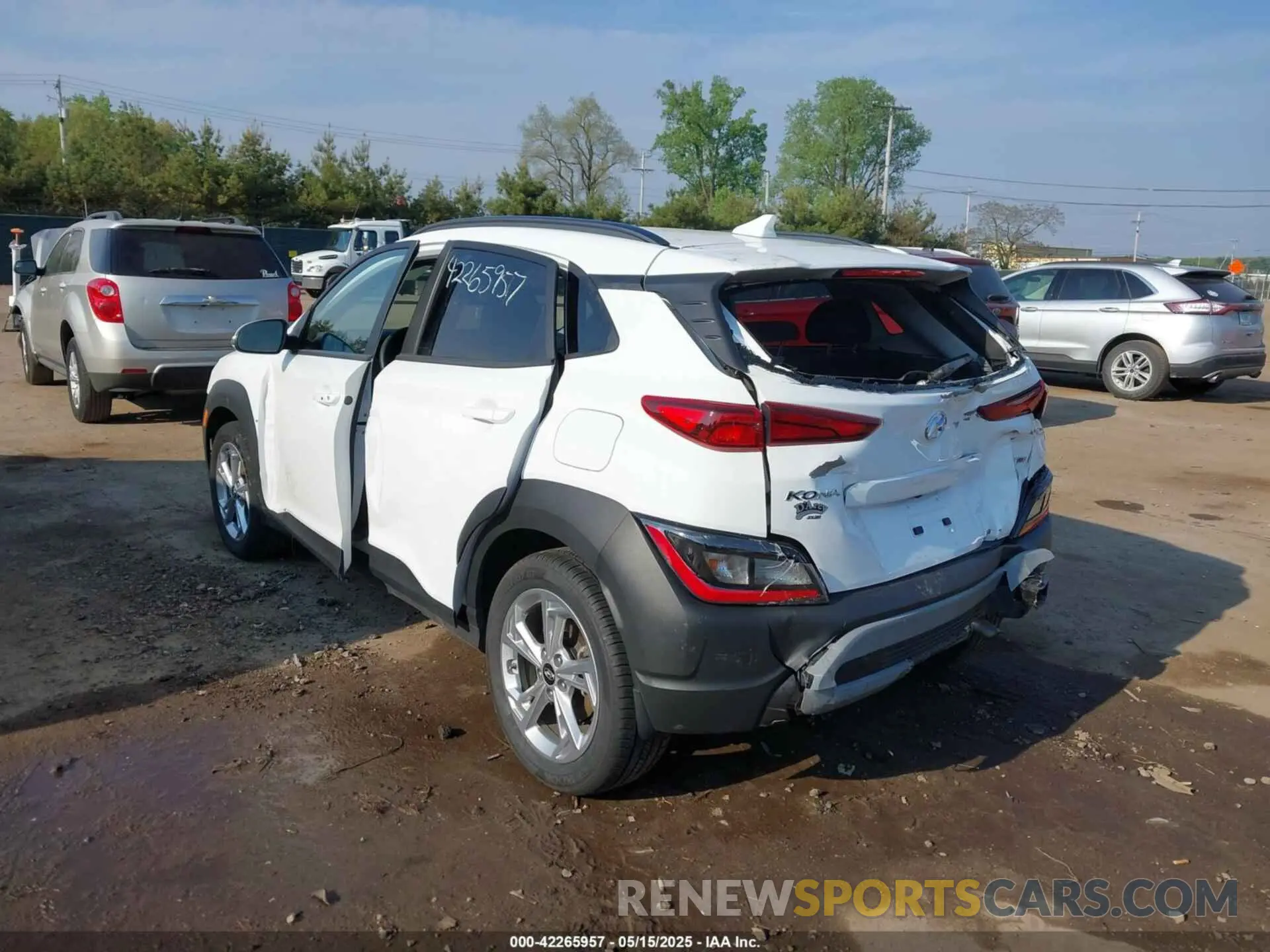 6 fotografías del automóvil dañado KM8K6CAB7NU901581 HYUNDAI KONA 2022