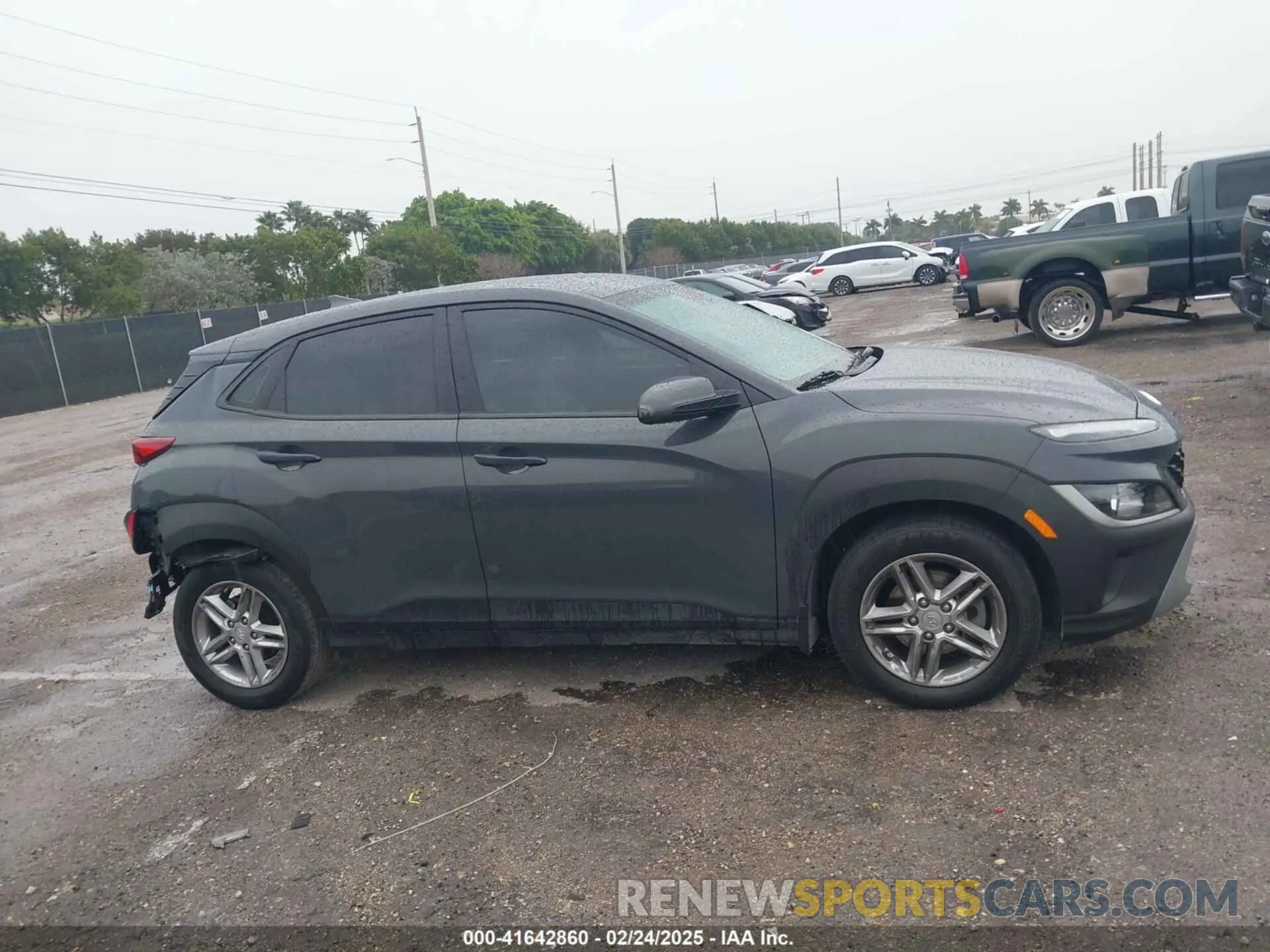 13 fotografías del automóvil dañado KM8K22AB0PU982366 HYUNDAI KONA 2023