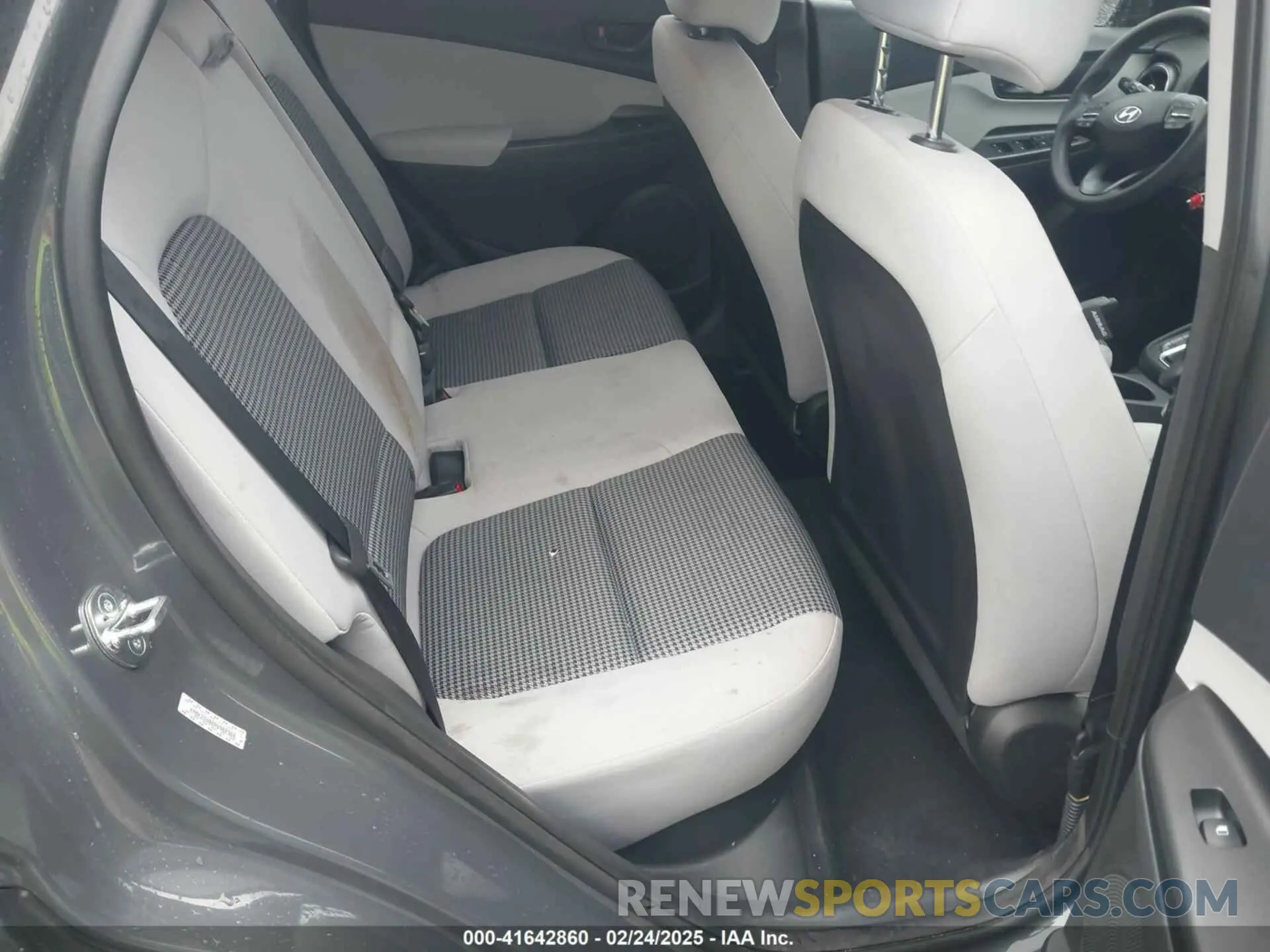 8 fotografías del automóvil dañado KM8K22AB0PU982366 HYUNDAI KONA 2023