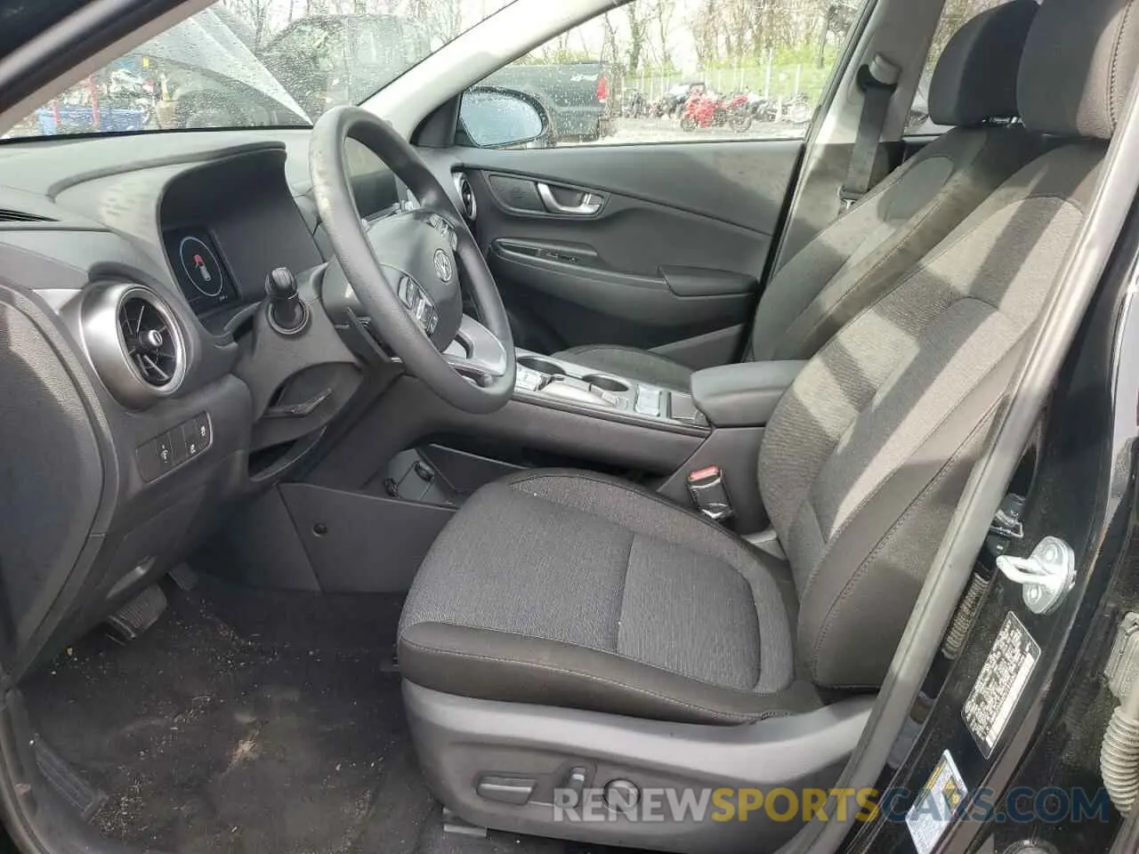 7 fotografías del automóvil dañado KM8K23AGXPU191490 HYUNDAI KONA 2023