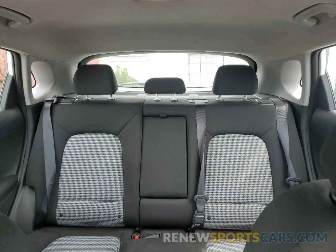 10 fotografías del automóvil dañado KM8K2CAB2PU035920 HYUNDAI KONA 2023
