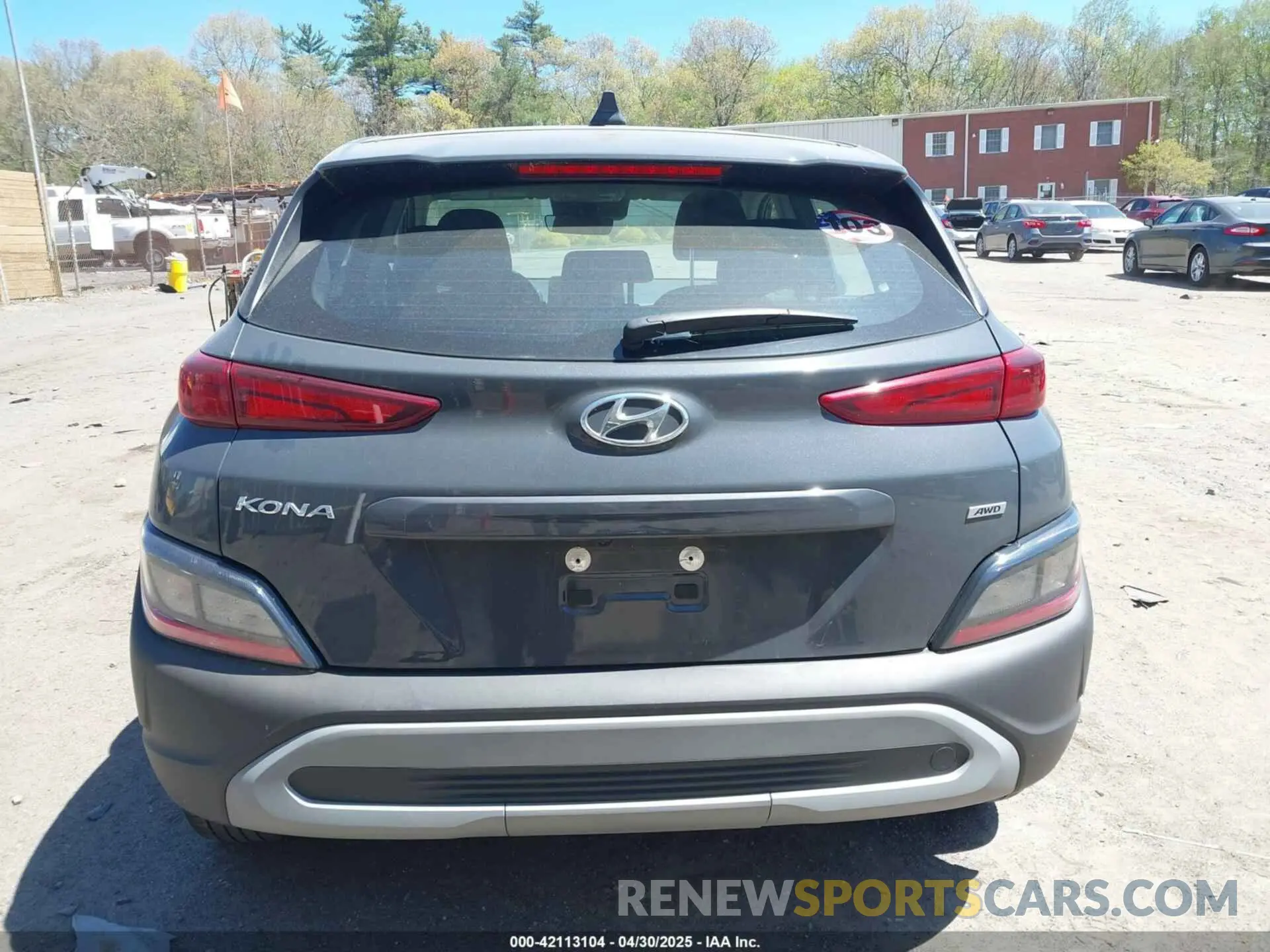 17 fotografías del automóvil dañado KM8K2CAB2PU042124 HYUNDAI KONA 2023