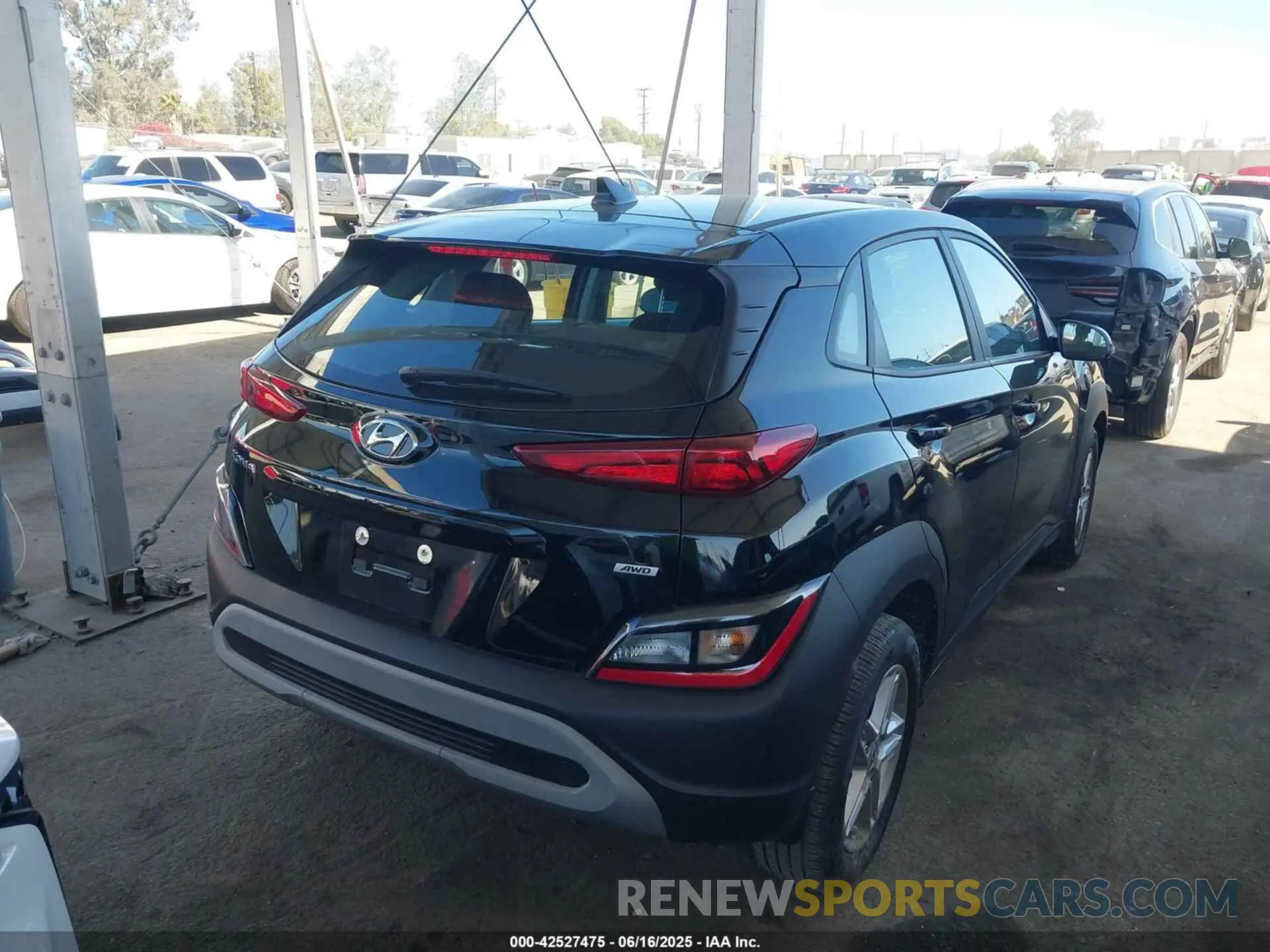 4 fotografías del automóvil dañado KM8K2CAB4PU056655 HYUNDAI KONA 2023