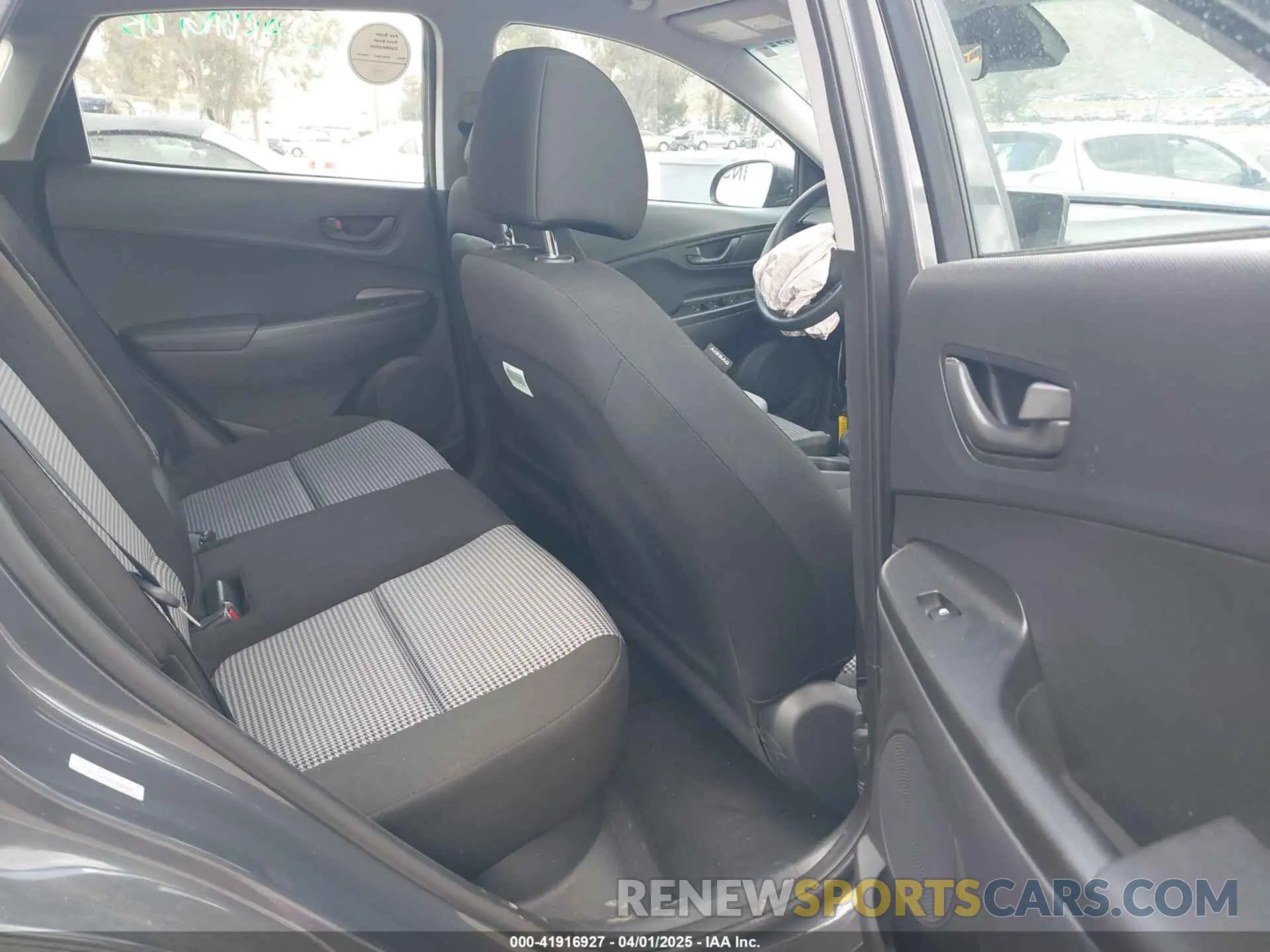 8 fotografías del automóvil dañado KM8K2CAB6PU048024 HYUNDAI KONA 2023